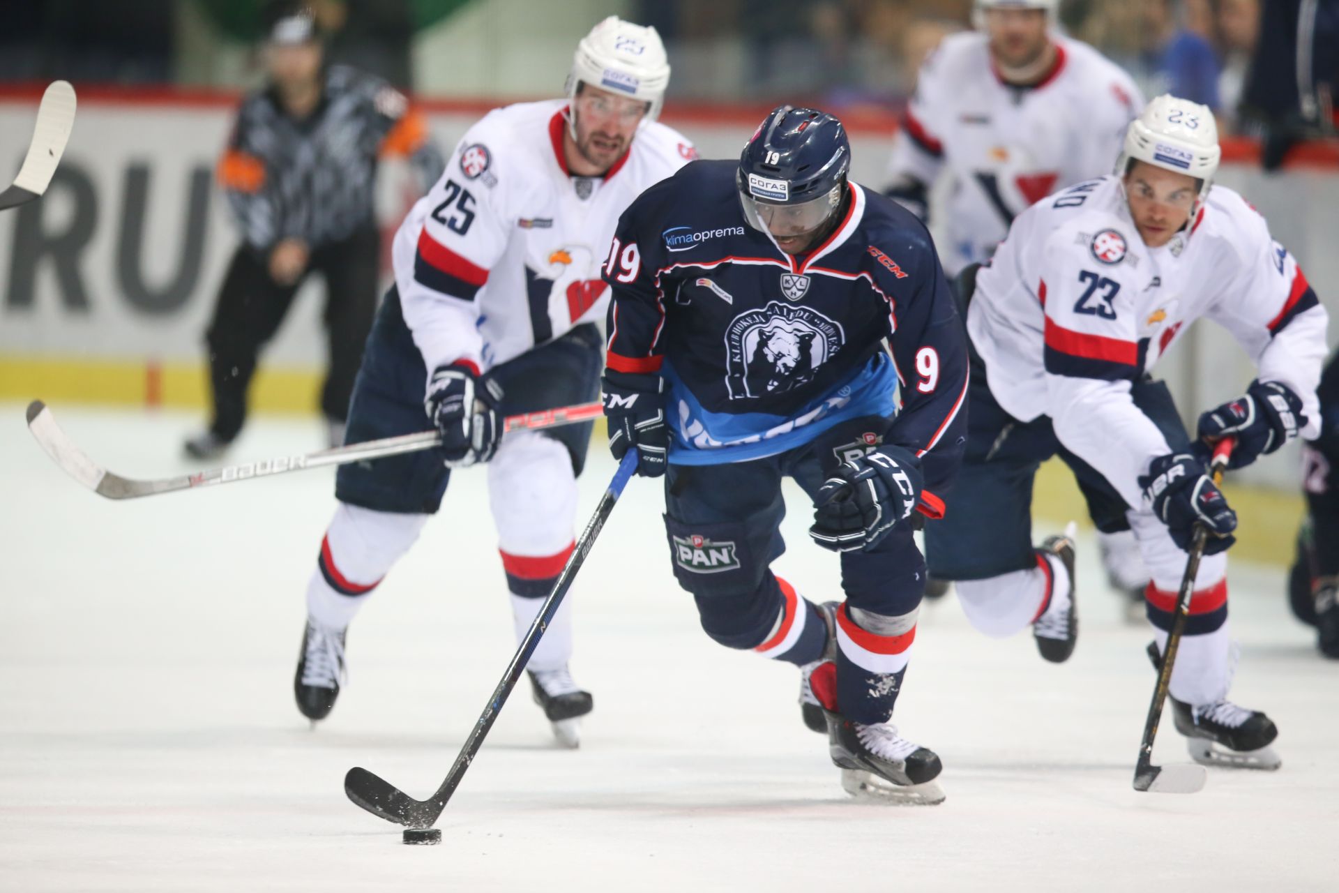 30.09.2016., Zagreb, Utakmica 14.kola ruske Khl lige izmedju Medvescaka iz Zagreba  i Slovana iz Bratislave.Francis Pare                                                                                                                             Photo:Igor Soban/PIXSELL