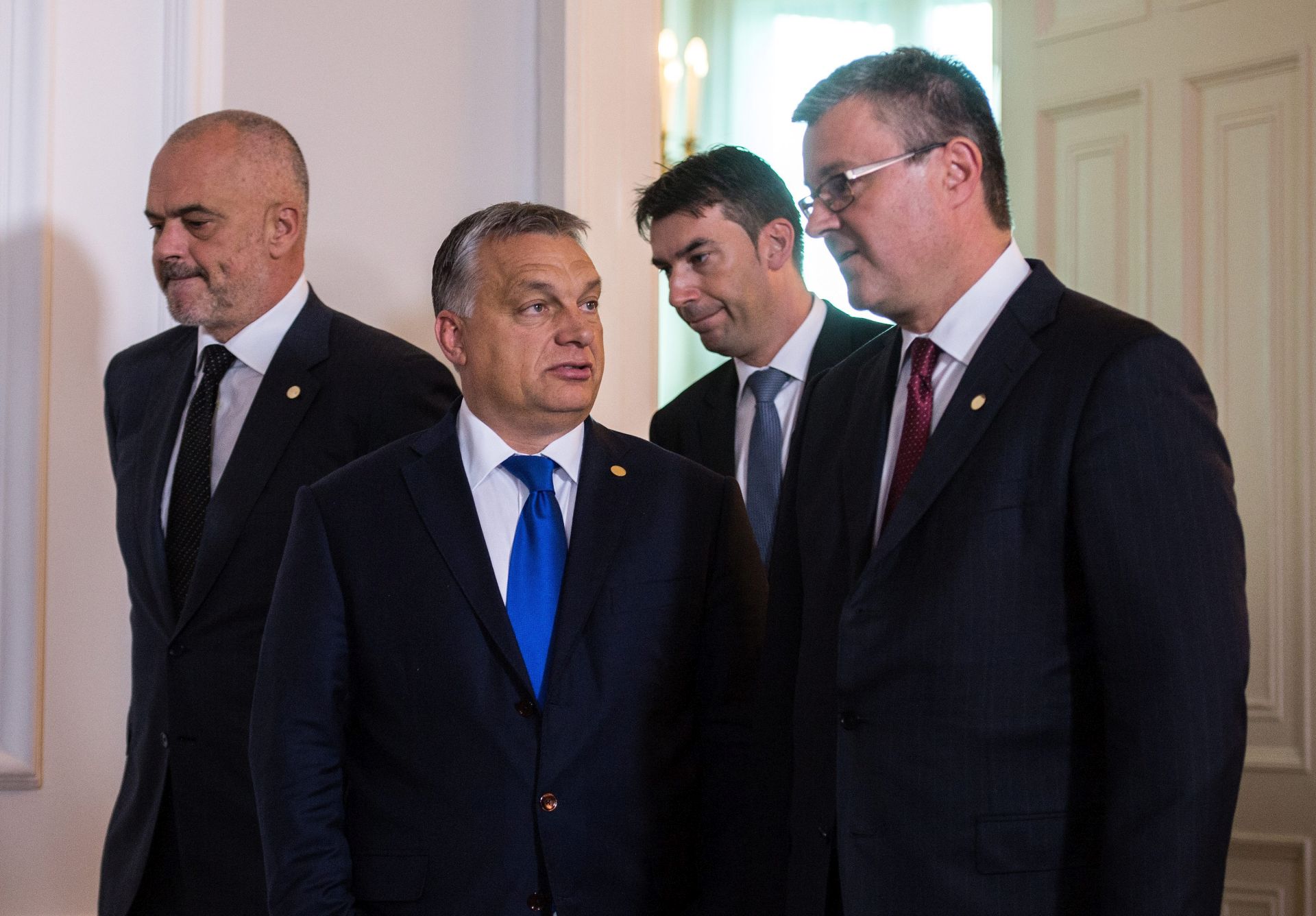 epa05554214 (L-R) Albanian Prime Minister Edi Rama, Hungarian Prime Minister Viktor Orban, Romanian Interior Minister Dragos Tudorache, and Croatian Prime Minister Tihomir Oreskovic arrive for a group photo call during the Summit 'Migration along the Balkan route' in Vienna, Austria, 24 September 2016. Austrian Chancellor Christian Kern invited Heads of Government of Albania, Bulgaria, Germany, Greece, Croatia, FYROM (Former Yugoslav Republic of Macedonia), Serbia, Slovenia, Hungary, the President of the European Council, the European Commissioner for Migration and Interior Minister of Romania to discus a common strategy for the migrants situation along the Balkan route.  EPA/CHRISTIAN BRUNA