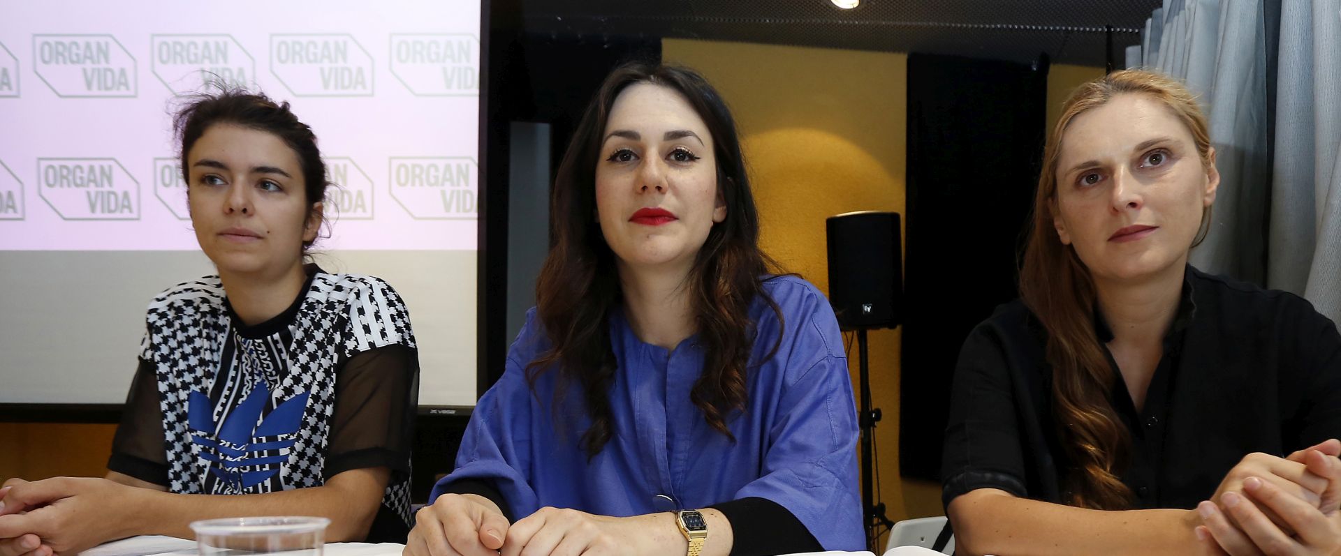 Zagreb, 06.09.2016 - Konferencija za novinare na kojoj je predstavljen program 8. meðunarodnog festivala fotografije Organ vida. Na slici èlanica irija i kustosica izlobe Otkrivanja Lea Vene, direktorica festivala Marina Paulenka i kustosica izlobe Lekcije iz '91. Sandra Vitaljiæ.
foto HINA/ Denis CERÆ /dc