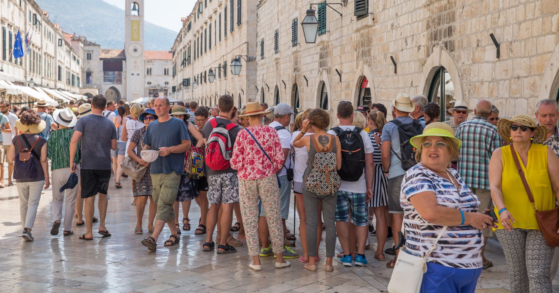 29.08.2016., Star gradska jezgra, Dubrovnik - Guzva je drugo ime za Dubrovnik. Iako se priblizava rujan guzve i vrucine ne posustaju.
Photo: Grgo Jelavic/PIXSELL