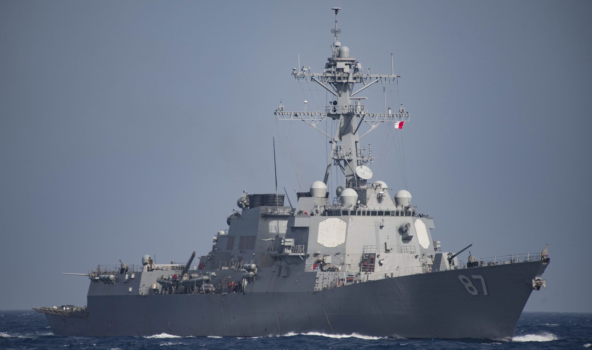 epa05583232 A dated handout photograph made available on 13 October 2016 by the US Navy showing the Arleigh Burke Class guided-missile destroyer USS Mason (DDG 87) at Sea on 24 June 2016. The US Navy state on 13 October 2016 that due to hostile acts, continuing and imminent threat of force, and multiple threats to vessels in the Bab-al Mandeb Strait, including US naval vessels, Nitze struck the sites, which were used to attack US ships operating in international waters, threatening freedom of navigation. Nitze is deployed to the 5th Fleet area of operations to support maritime security operations and theater security cooperation efforts.  EPA/MC3 J. ALEXANDER DELGADO / US NAVY / HANDOUT  HANDOUT EDITORIAL USE ONLY/NO SALES