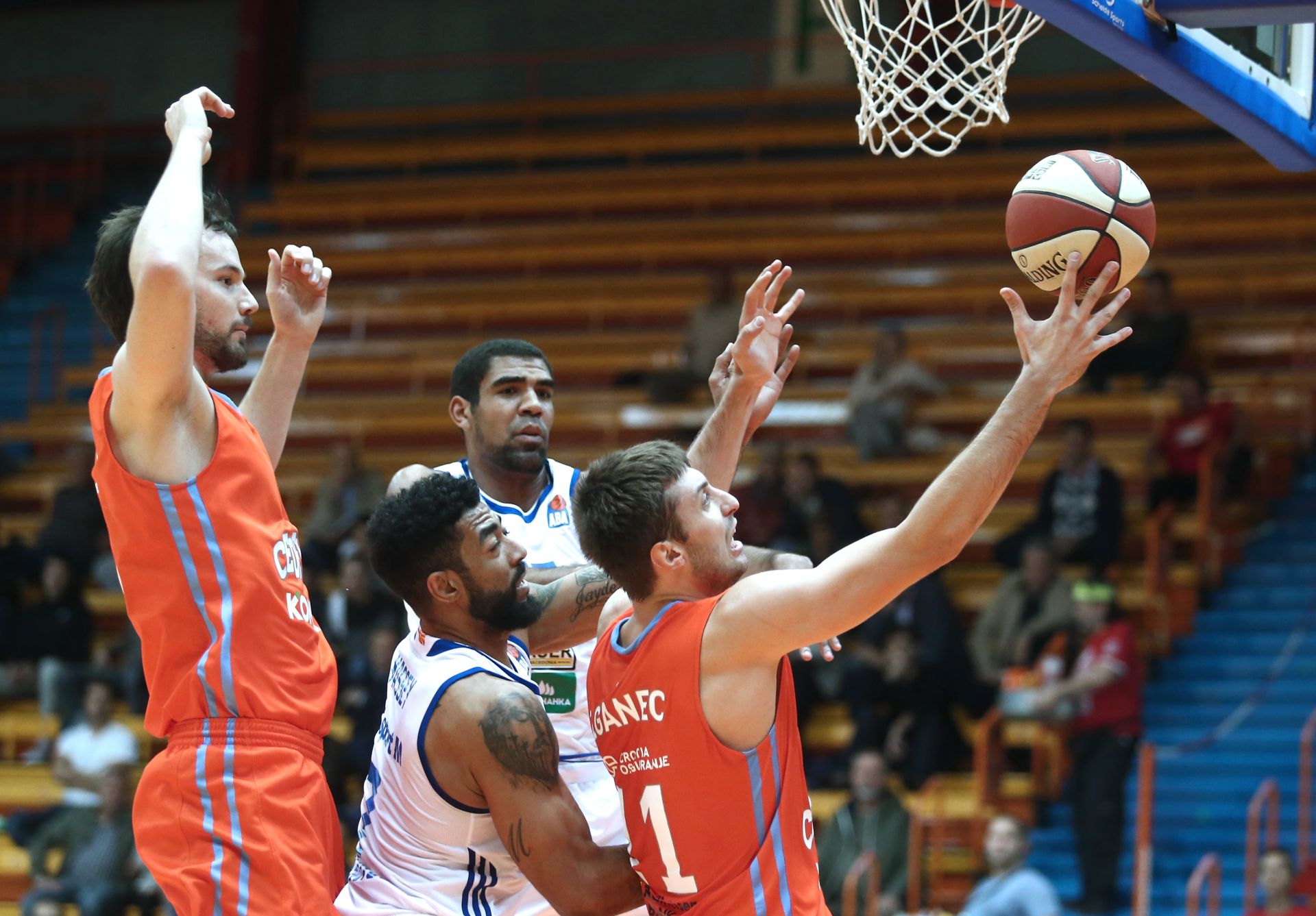 06.10.2016., Dom sportova, Zagreb - ABA liga, 03. kolo, KK Cedevita - MZT Skopje Aerodrom. Miro Bilan, Karlo Zganec. Photo: Sanjin Strukic/PIXSELL