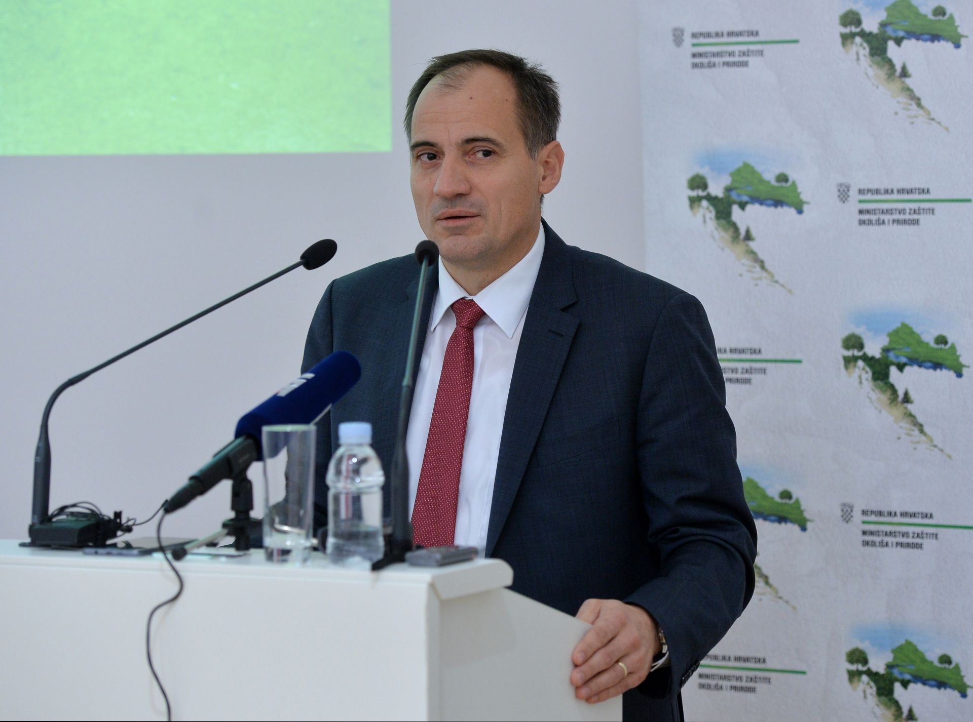 11.10.2016., Zagreb - HAZU, godisnja nagrada i priznanja za zastitu prirode koje dodjeljuje Ministarstvo zastite okolisa i prirode. Slaven Dobrovic.
Photo: Marko Lukunic/PIXSELL