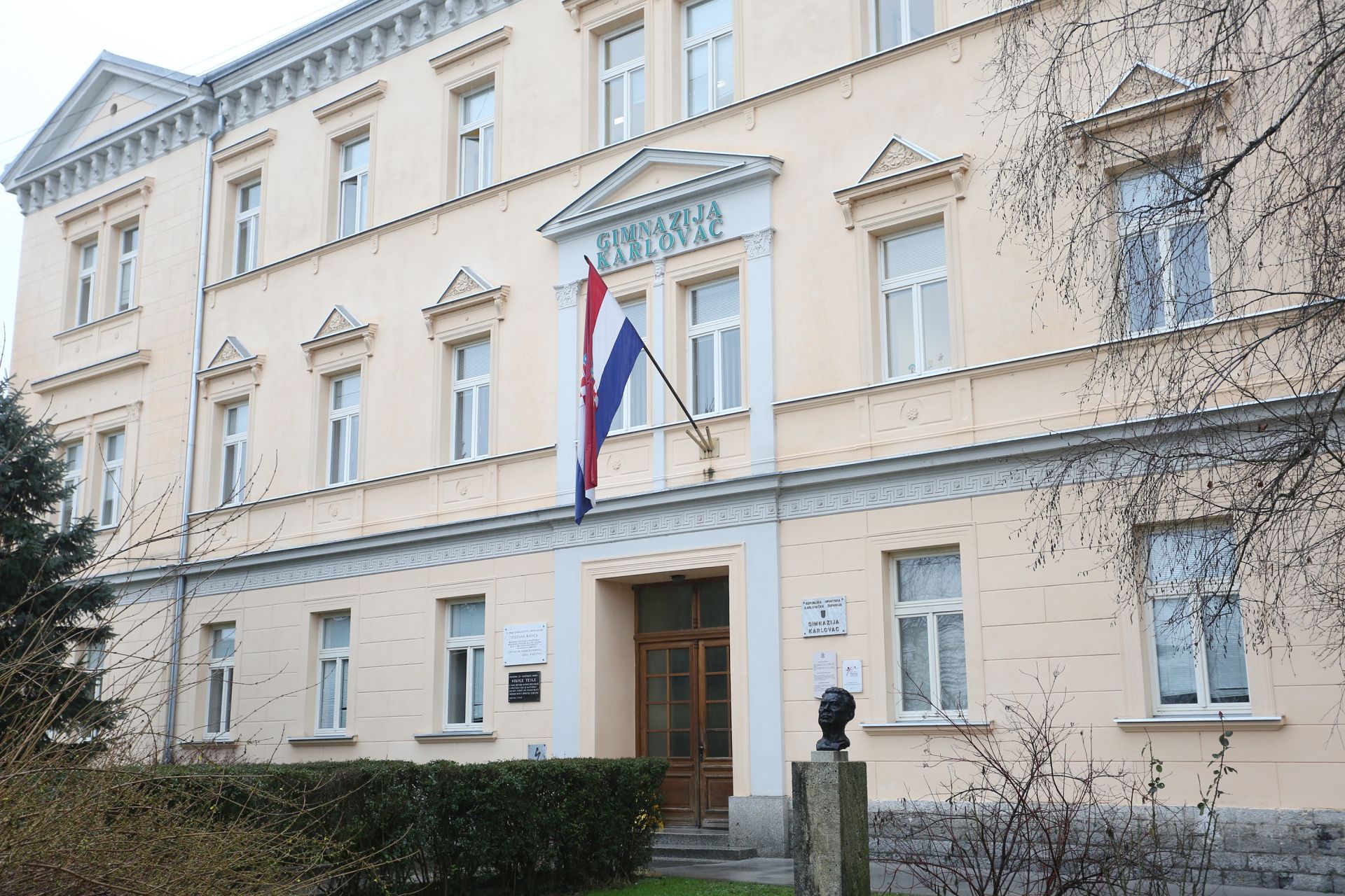 18.02.2016., Karlovac - Zgrada karlovacke Gimnazije. 
Photo: Kristina Stedul Fabac/PIXSELL