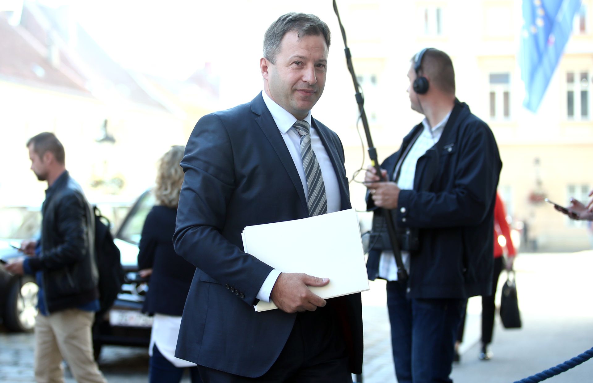 28.09.2016., Zagreb - Dolazak ministara na 41. tehnicku sjednicu Vlade Republike Hrvatske. Tomislav Panenic.
Photo: Sanjin Strukic/PIXSELL