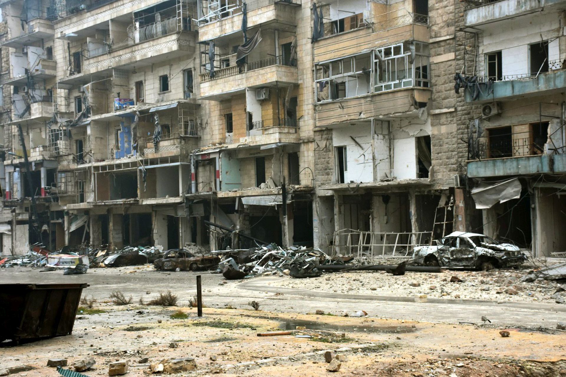 epa05674203 A handout photograph released by the official Syrian Arab News Agency (SANA) showing damaged buildings at Bustan al-Qasr and Kalasa neighborhoods in Aleppo, Syria, 13 December 2016. Media reports state the Syrian army on 12 December claimed it had recaptured 98 percent of former rebel territory in eastern Aleppo. The huge regime gains come as part of the military offensive launched by forces loyal to President Bashar Assad on 15 November. Since then, over 1,000 people have been killed in the northern Syrian city.  EPA/SANA HANDOUT  HANDOUT EDITORIAL USE ONLY/NO SALES