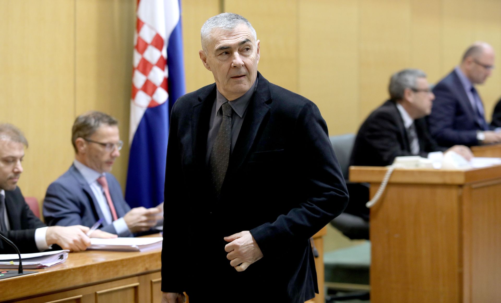 04.11.2016., Zagreb - Na dnevnom redu danasnjeg nastavka sjednice Sabora RH je rasprava o Polugodisnjoj informaciji o financijskom stanju, stupnju ostvaranja stabilnosti cijena i provedbi monetarne politike Hrvatske narodne banke.
Photo: Patrik Macek/PIXSELL
