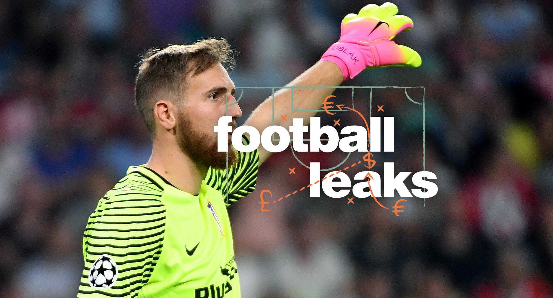MADRID, SPAIN - MARCH 17: Goalkeeper Jan Oblak of Atletico de Madrid claps to the audience after winning the UEFA Champions League round of 16 second leg match between Club Atletico de Madrid and Bayer 04 Leverkusen at Vicente Calderon Stadium on March 17, 2015 in Madrid, Spain.  (Photo by Gonzalo Arroyo Moreno/Getty Images)