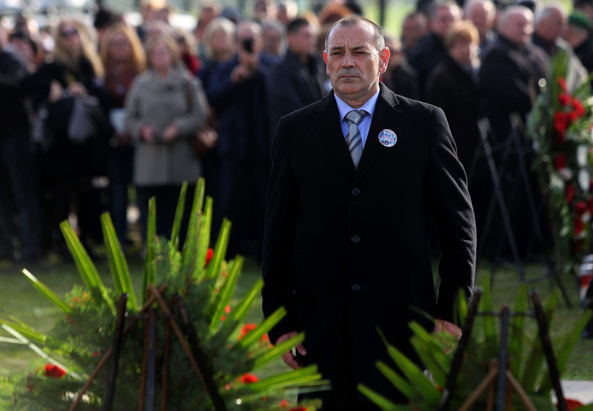 20.11.2016., Vukovar - 9. memorijalni mimohod od Memorijalnog groblja Vukovar do mjesta najvece masovne gobnice na Ovcari na kojoj su polozeni vijenci kod spomen-obiljezja. Tomo Medved, ministar branitelja. 
Photo: Marko Mrkonjic/PIXSELL