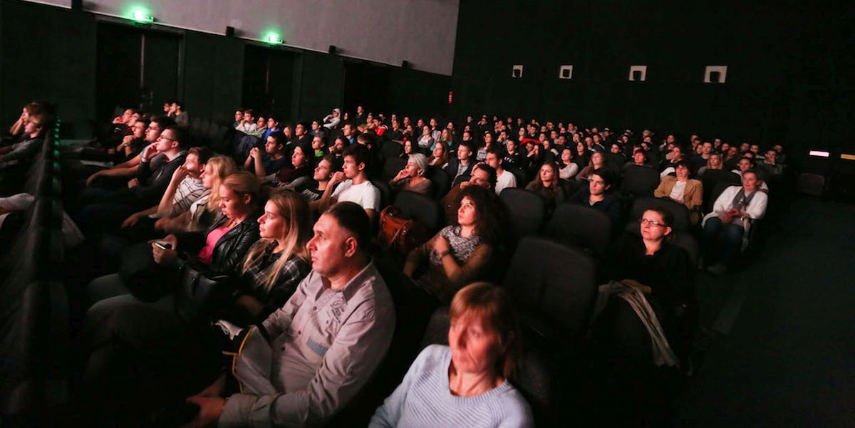Zagreb, 21.11.2014 - Filmom "Napulj je pjesma" u utorak, 25. studenoga, otvara se deveta smotra suvremenog talijanskog filma, u okviru koje æe se do kraja mjeseca prikazati pet ostvarenja talijanske kinematografije nastala u proloj godini koja su ostvarila znaèajan uspjeh kod publike. Na slici publika u kinu Tukanac u Zagrebu.
foto HINA/ ds
