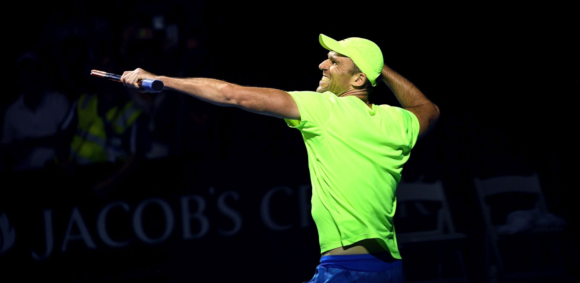 epa05724060 Ivo Karlovic of Croatia celebrates his win against Horacio Zeballos of Argentina during their first round match of the Australian Open Grand Slam tennis tournament in Melbourne, Australia, 17 January 2017. Karlovic won in five sets with 22-20 in the last set.  EPA/LUKAS COCH AUSTRALIA AND NEW ZEALAND OUT