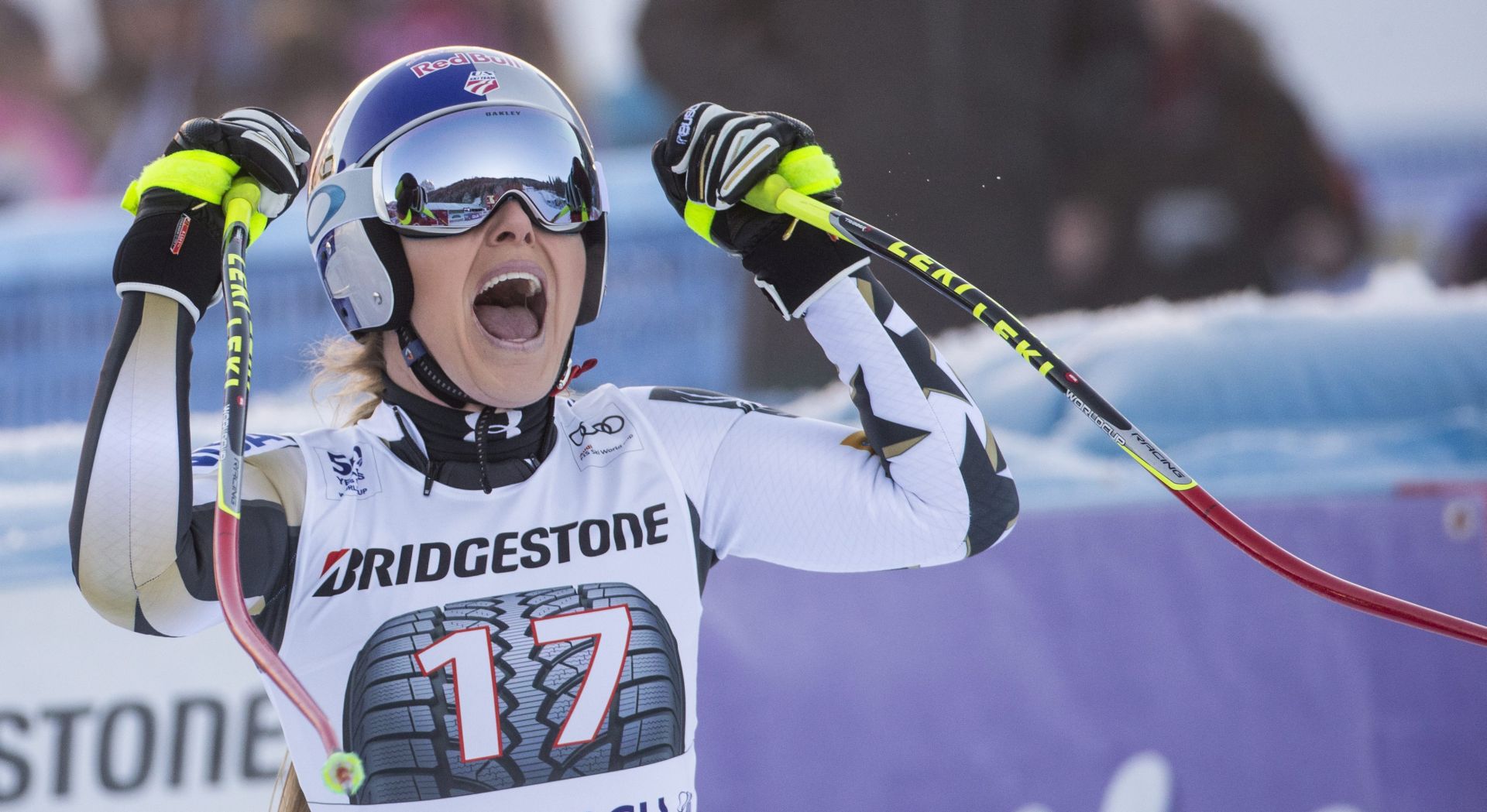 epa05737858 Lindsey Vonn of USA reacts in the finish area during the women's Downhill race of the FIS Alpine Skiing World Cup event in Garmisch-Partenkirchen, Germany, 21 January 2017.  EPA/MARC MUELLER