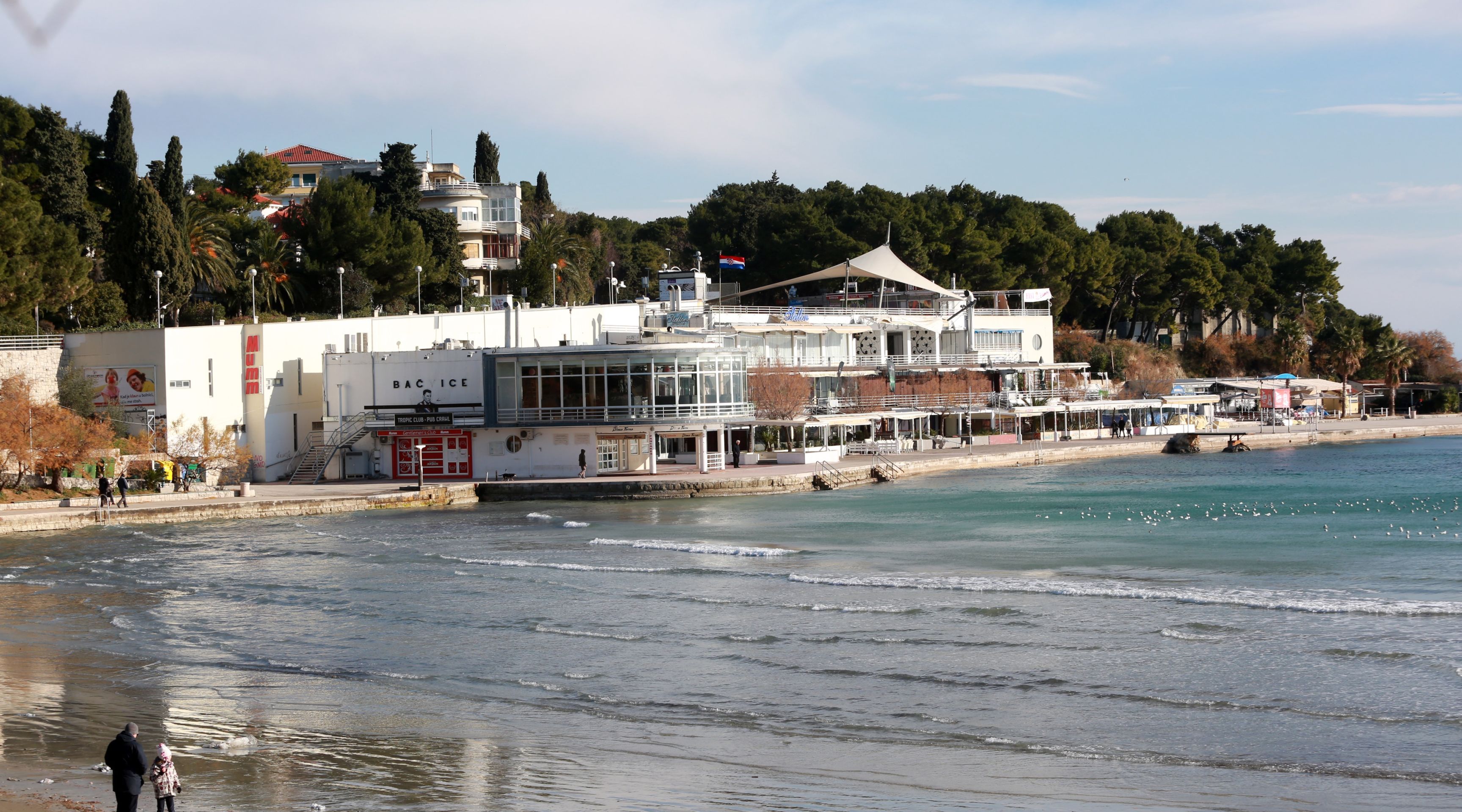 06.01.2017., Split - Zbog jake bure koja puse cijeli dan gradske lokacije su prazne. Photo: Miranda Cikotic/PIXSELL