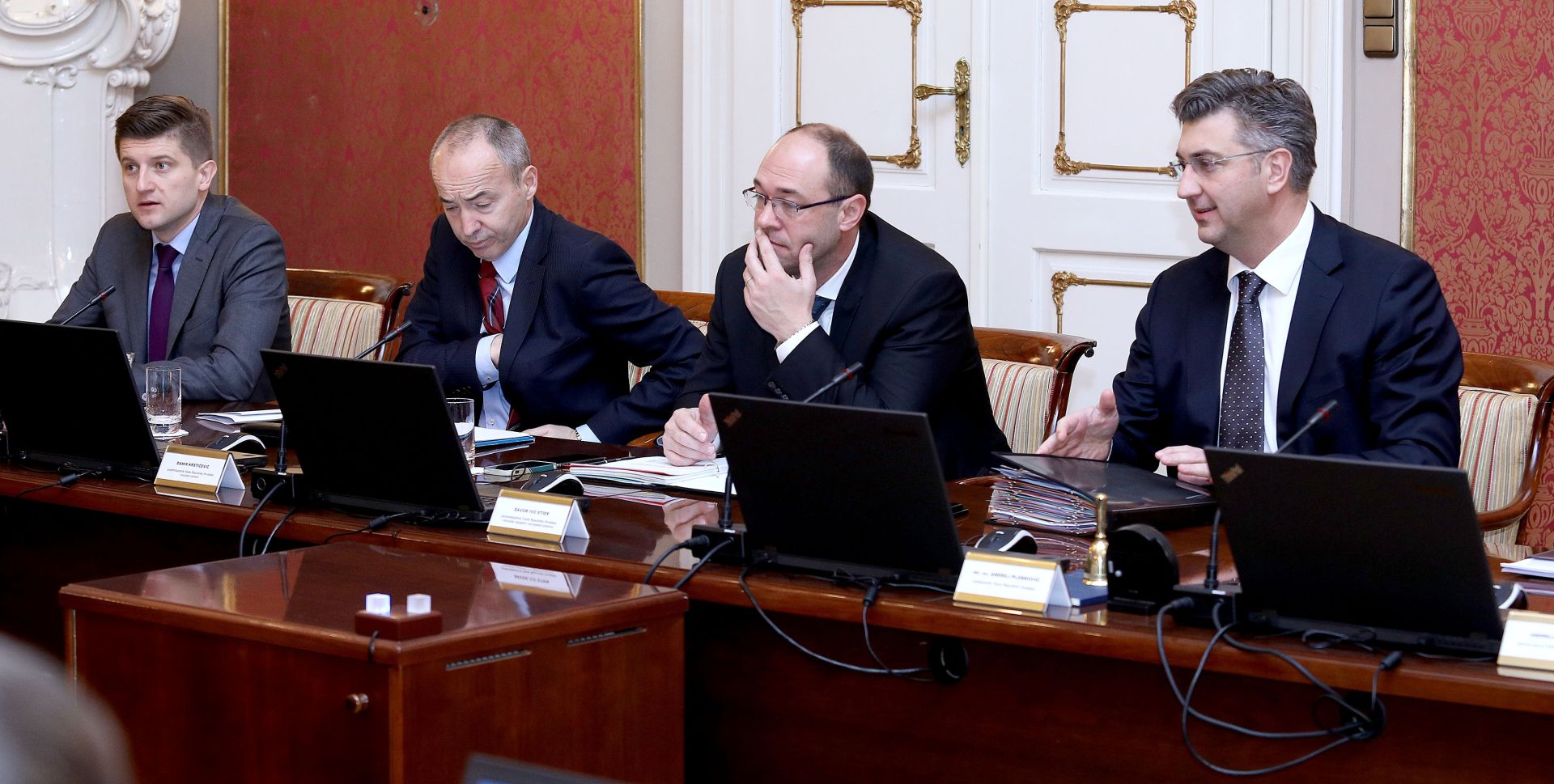 29.12.2016., Zagreb -Vlada RH odrzala je svoju posljednju sjednicu u 2016. godini.
photo: Patrik Macek/PIXSELL
