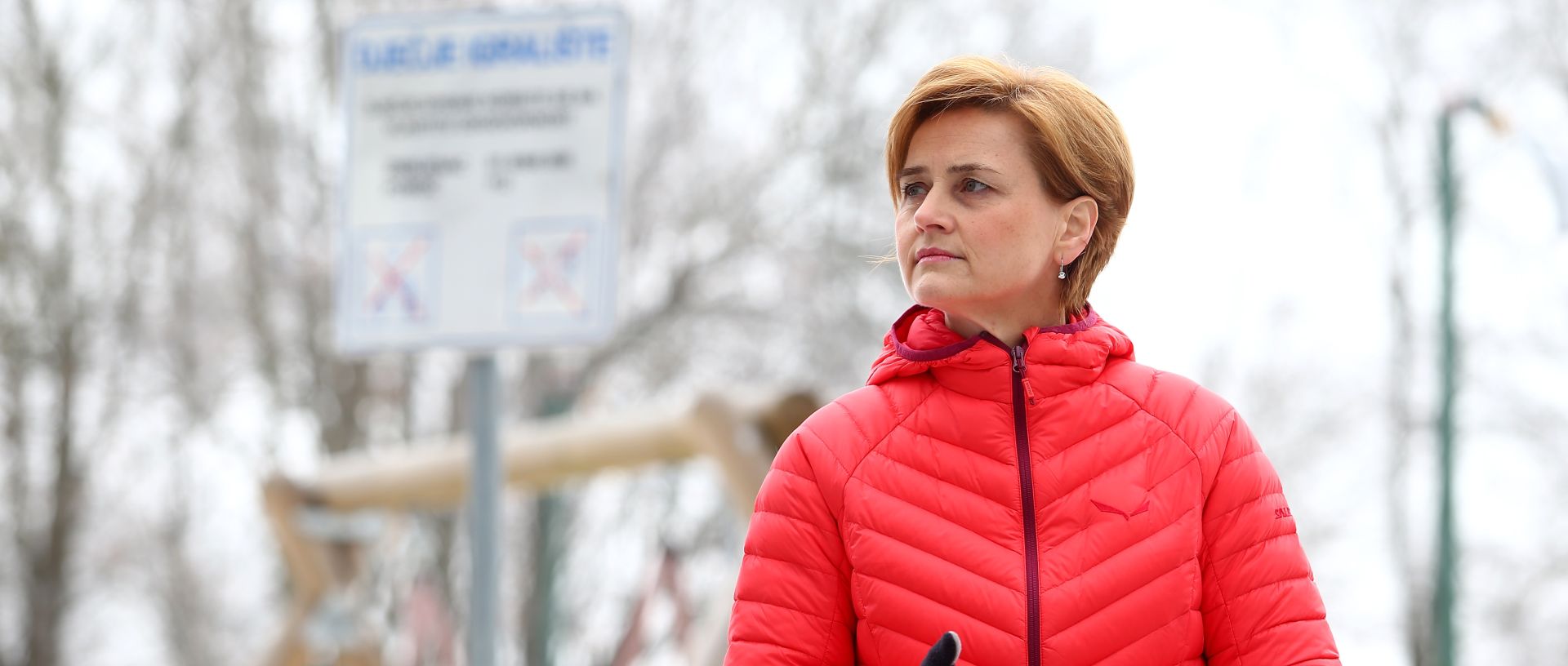 31.01.2017., Zagreb - Kandidatkinja za gradonacelnicu grada Zagreba Sandra Svaljek odrzala je konferenciju za novinare na djecjem igralistu Bocarkog doma na temu uvodjenja sportskih vaucera za djecu.
Photo: Slavko Midzor/PIXSELL