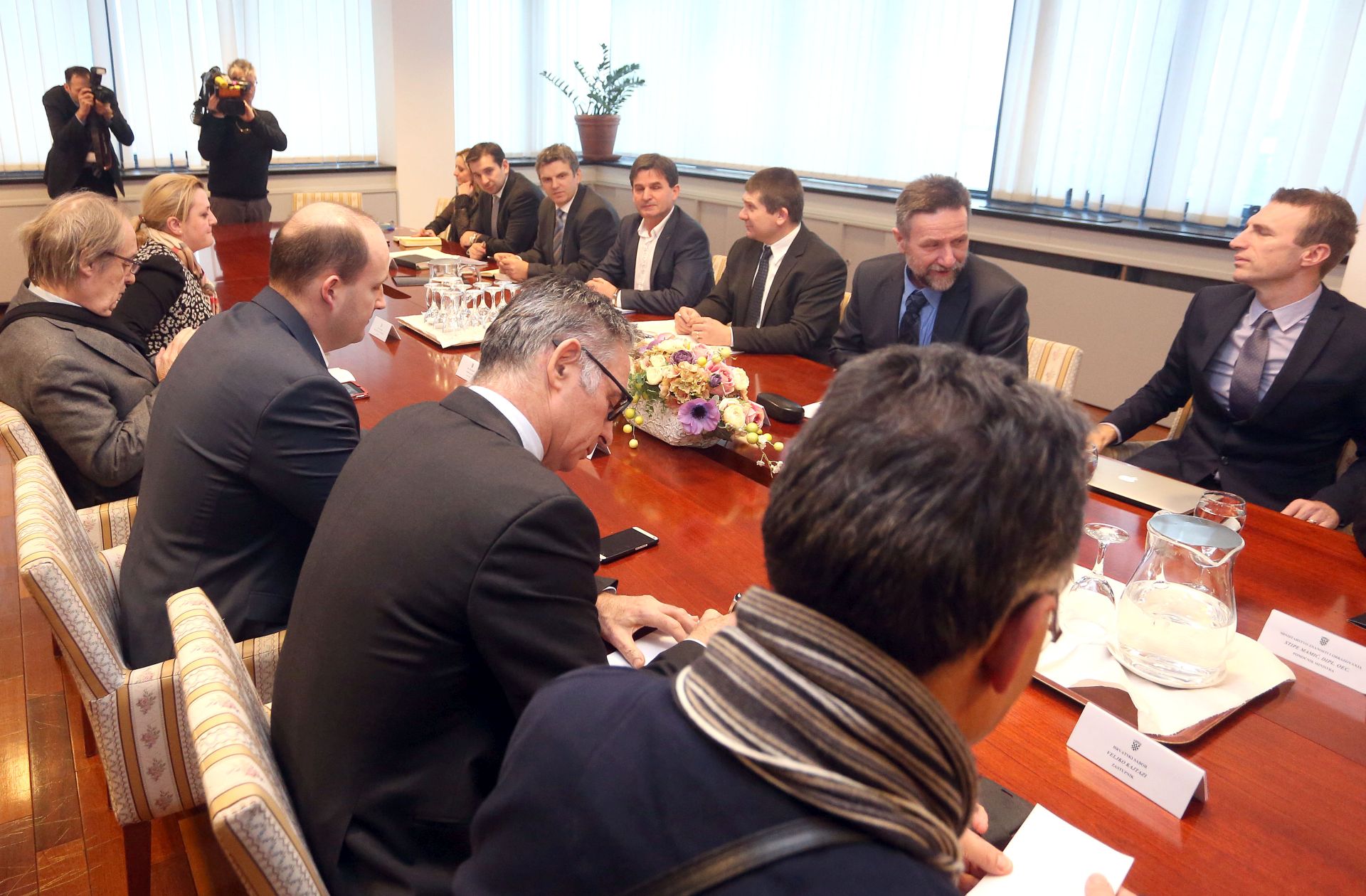 Zagreb, 23.01.2017 - Ministar znanosti i obrazovanja Pavo Bariiæ sastao se s predstavnicima nacionalnih manjina u Ministarstvu znanosti i obrazovanja.
foto HINA/ Denis CERIÆ /dc