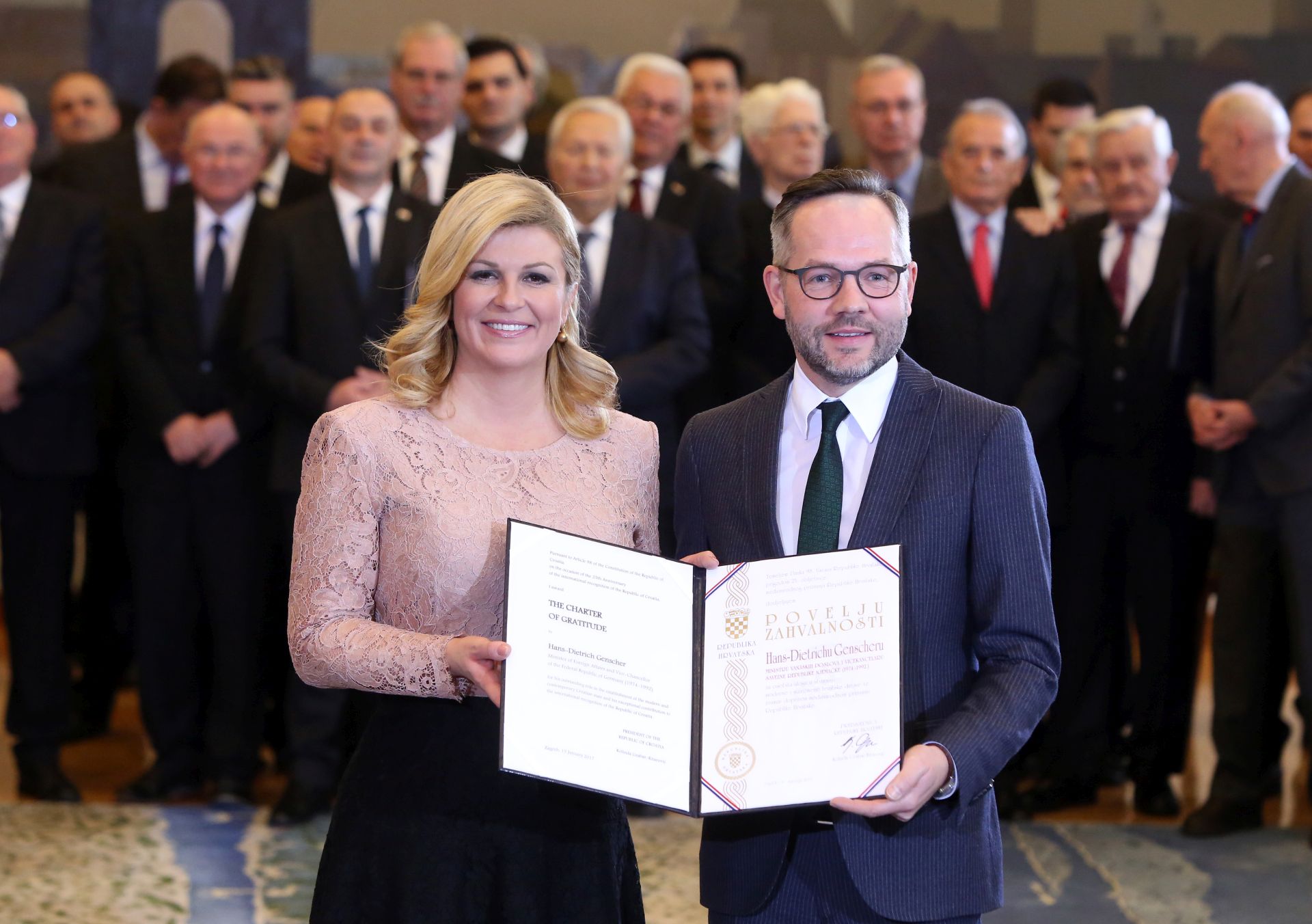 Zagreb, 16.01.2017 - Predsjednica Kolinda Grabar-Kitarović organizirala je prijem u povodu 25. godišnjice međunarodnog priznanja Republike Hrvatske i uručila povelje zahvalnosti za osobite uloge u stvaranju moderne i suvremene hrvatske države te iznimne doprinose u međunarodnom priznanju RH. Na fotografiji Kolinda Grabar-Kitarević, Michael Roth.  foto HINA/ Daniel KASAP / dk