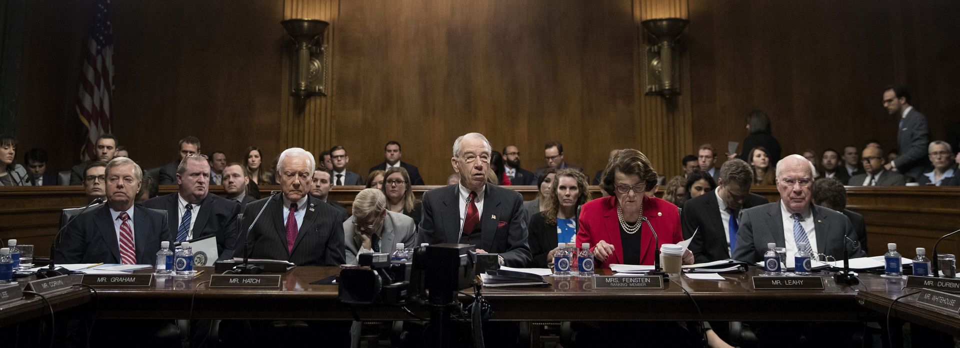 epa05763189 Senate Judiciary Committee Chairman Charles Grassley (C), with Ranking Member Diane Feinstein (2-R), Republican Senator from South Carolina Lindsey Graham (L), Republican Senator from Utah Orrin Hatch (2-L) and Democratic Senator from Vermont Patrick Leahy (R), delivers remarks prior to voting on the nomination of Senator Jeff Sessions to be attorney general on Capitol Hill in Washington, DC, USA, 31 January 2017.  EPA/SHAWN THEW