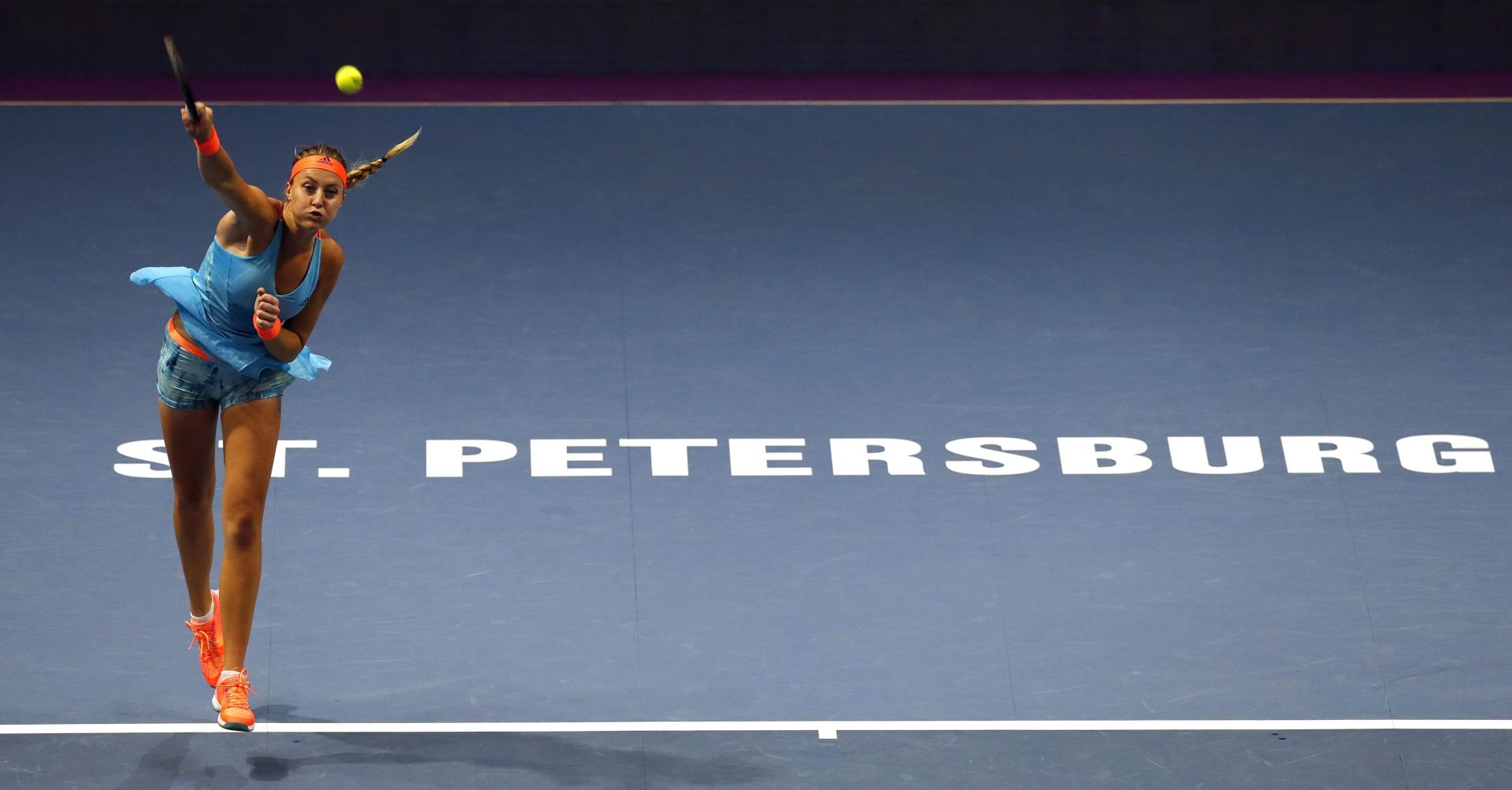 epa05770368 Kristina Mladenovic of France serves the ball during her semi final match against Russia's Natalia Vikhlyantseva at the St.Petersburg Ladies Trophy 2017 tennis tournament in St.Petersburg, Russia, 04 February 2017.  EPA/ANATOLY MALTSEV