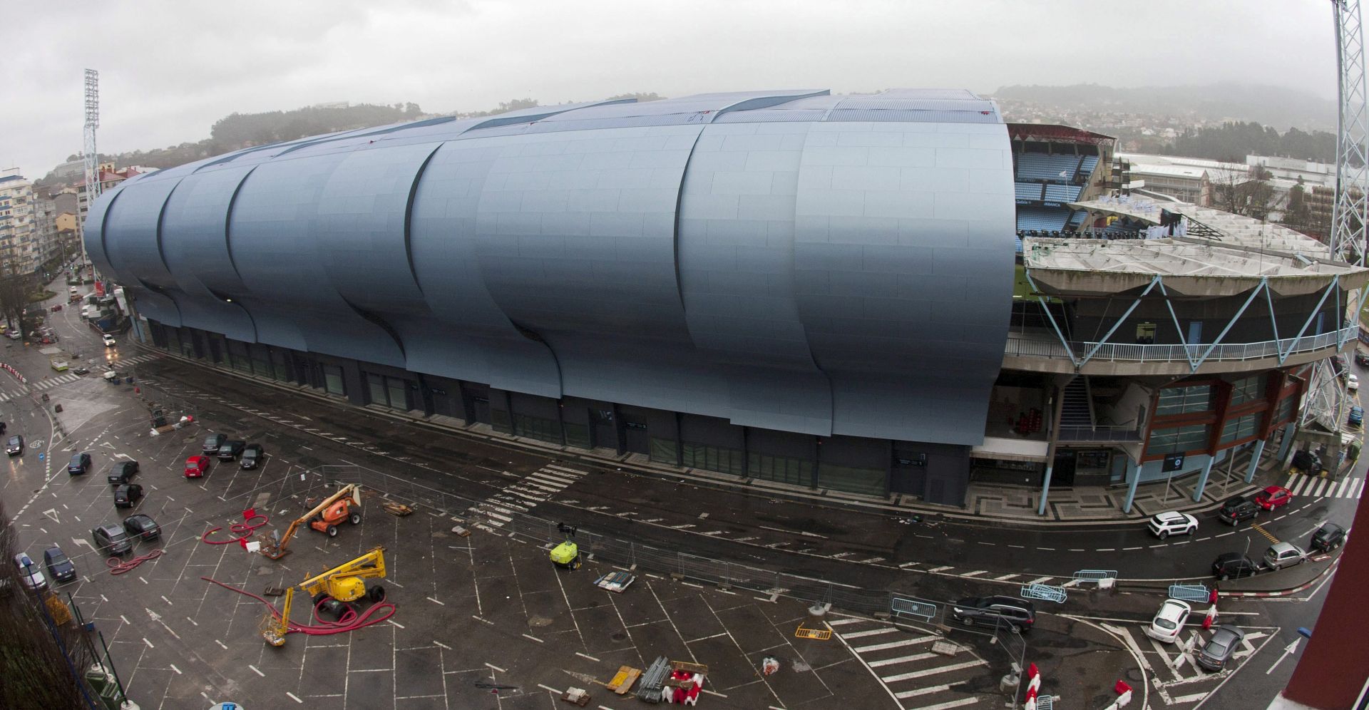 epa05771114 General view of Balaidos Stadium in Vigo, northwestern Spain, 04 February 2017. The Primera Division league match between Celta de Vigo and Real Madrid at Balaidos Stadium on 05 February was suspended due to the state of the stadium. At least five people were injured due to heavy rainfalls and strong winds hitting the Spanish region.  EPA/Salvador Sas