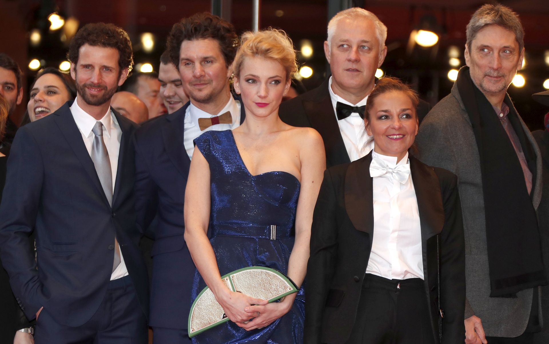 epa05783221 Hungarian actor Geza Morcsanyi (R),Hungarian musician and actor Ervin Nagy (2-L), Slovakian actress Alexandra Borbely (C) and movie crew arrive for the premiere of 'Testrol es Lelekrol' (On Body and Soul) during the 67th annual Berlin Film Festival, in Berlin, Germany, 10 February 2017. The movie is presented in the Official Competition at the Berlinale that runs from 09 to 19 February.  EPA/IAN LANGSDON