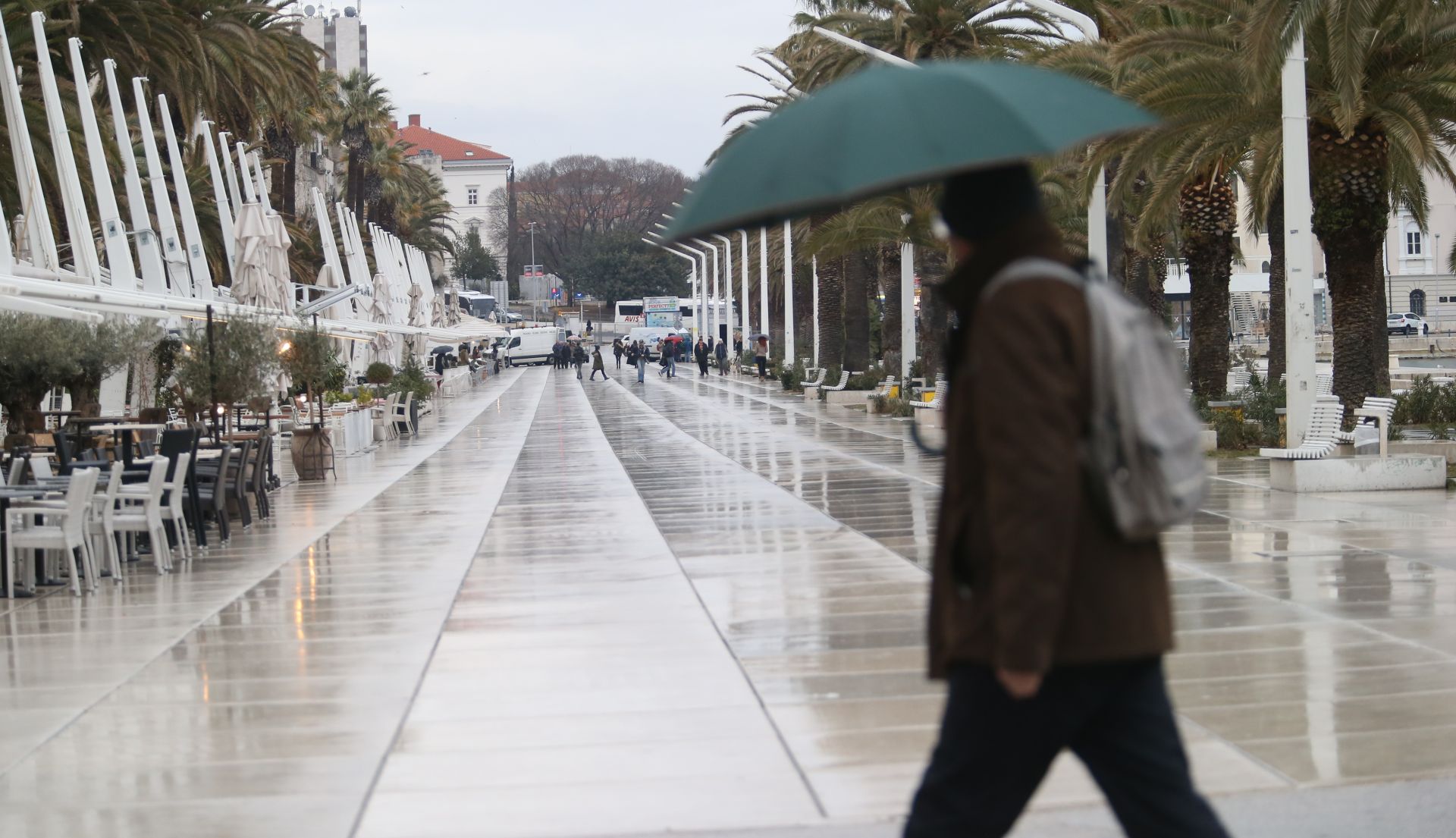01.02.2017., Split - Juzina, porast temperature i lagana kisa obiljezili dan u Splitu. Photo: Ivo Cagalj/PIXSELL
