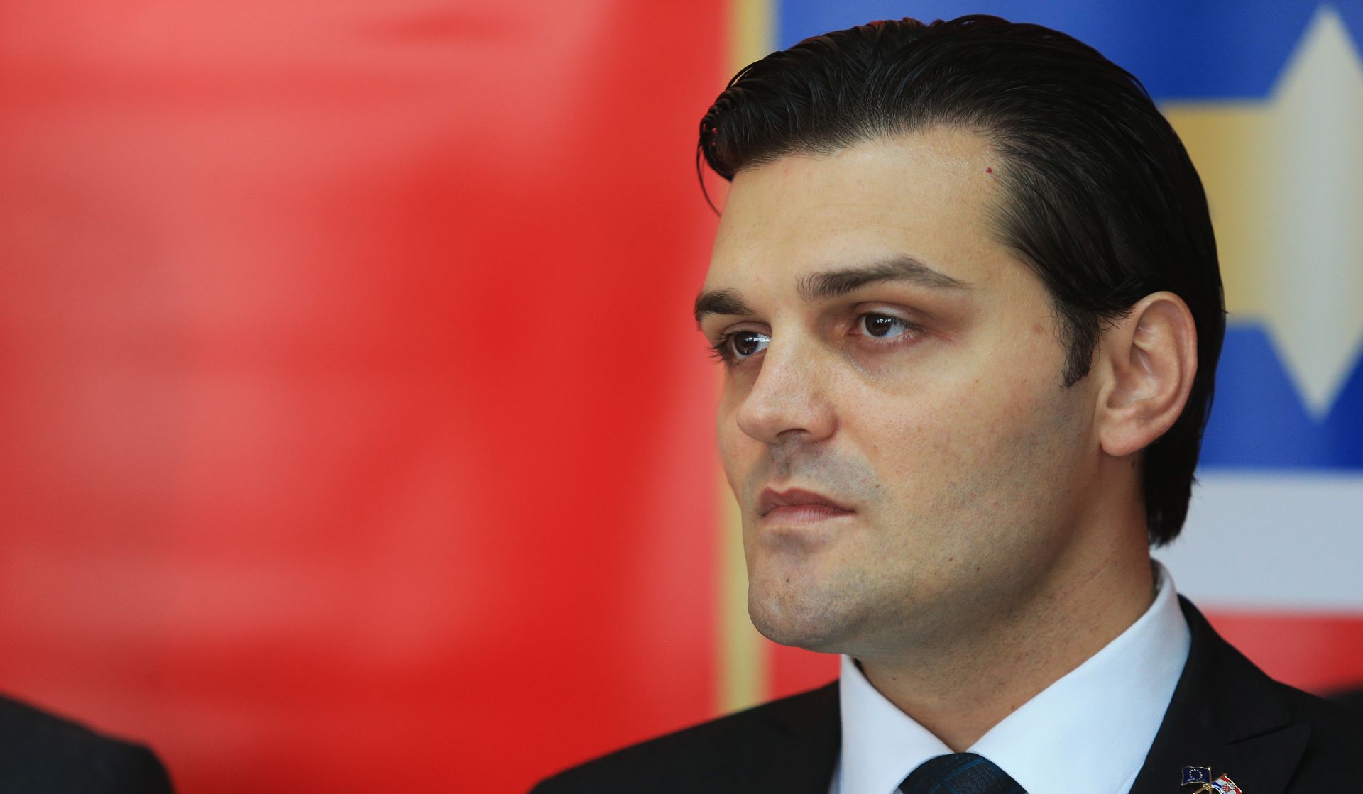 04.11.2016., Osijek - Konferencija za medije u prostorijama HDSSB-a na temu Trenutno stanje u HDSSB-u. Dragan Vulin.
Photo: Davor Javorovic/PIXSELL