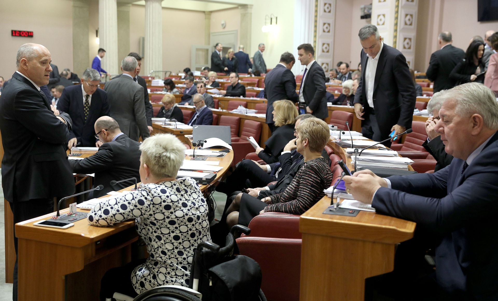 10.02.2017., Zagreb -Prije glasovanja koje je najavljeno za podne, Sabor je raspravom o Konacnom prijedlogu zakona o potvrdjivanju Fakultativnog protokola uz Konvenciju o pravima djeteta u postupku povodom prituzbi, nastavio 3. sjednicu. 
photo: Patrik Macek/PIXSELL