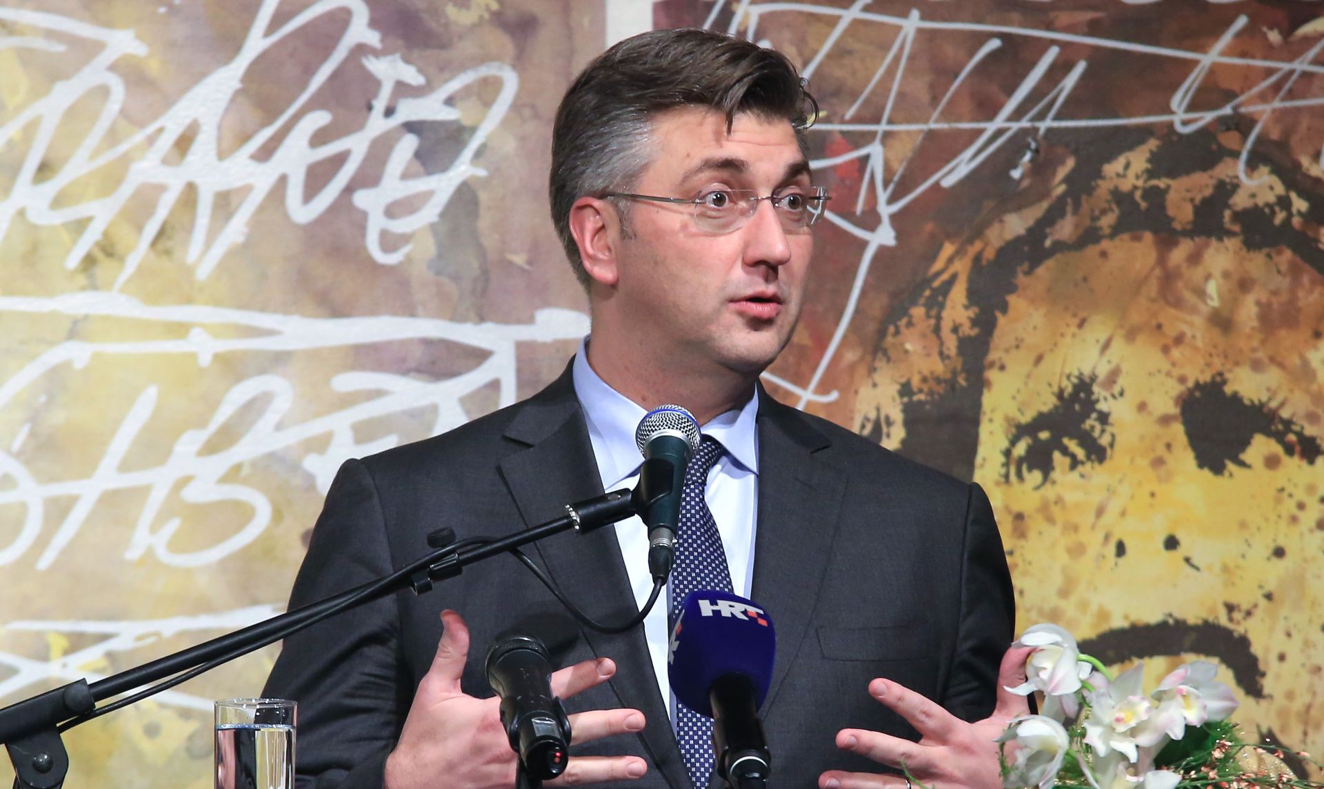 10.02.2017.,  Sibenik - U HNK svecano je proslavljena 27. obljetnica osnutka HDZ-a. Svecanoj obljetnici nazocio je predsjednik HDZ-a Andrej Plenkovic i mnogi stranacki duznosnici. 
Photo: Dusko Jaramaz/PIXSELL