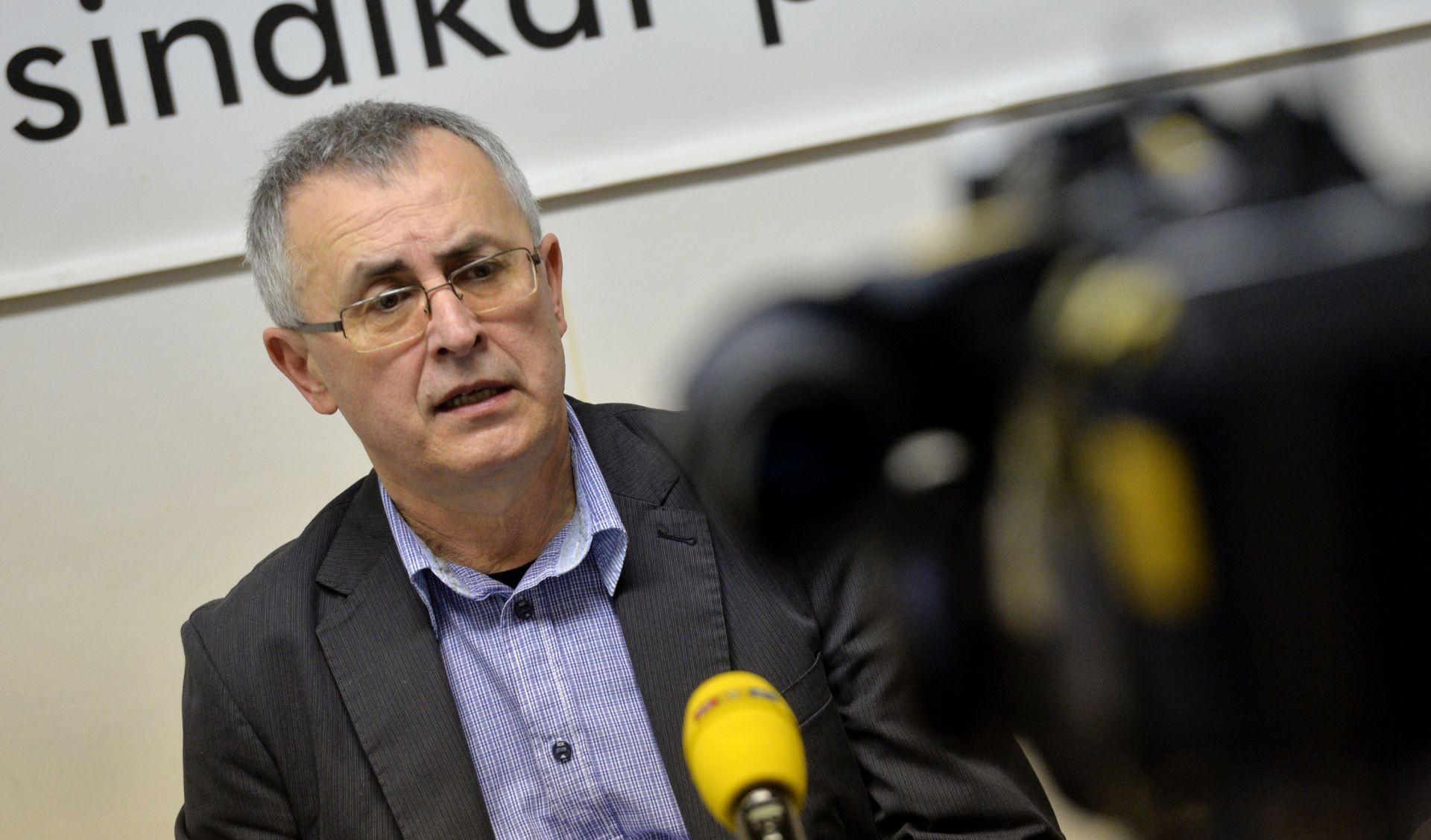 11.03.2016., Zagreb - Sjediste Sindikata Preporod, konferencija za medije pod nazivom Roditelji i ucitelji najveci gubitnici obrazovnog proracuna za 2016. Zeljko Stipic.  
Photo: Marko Lukunic/PIXSELL