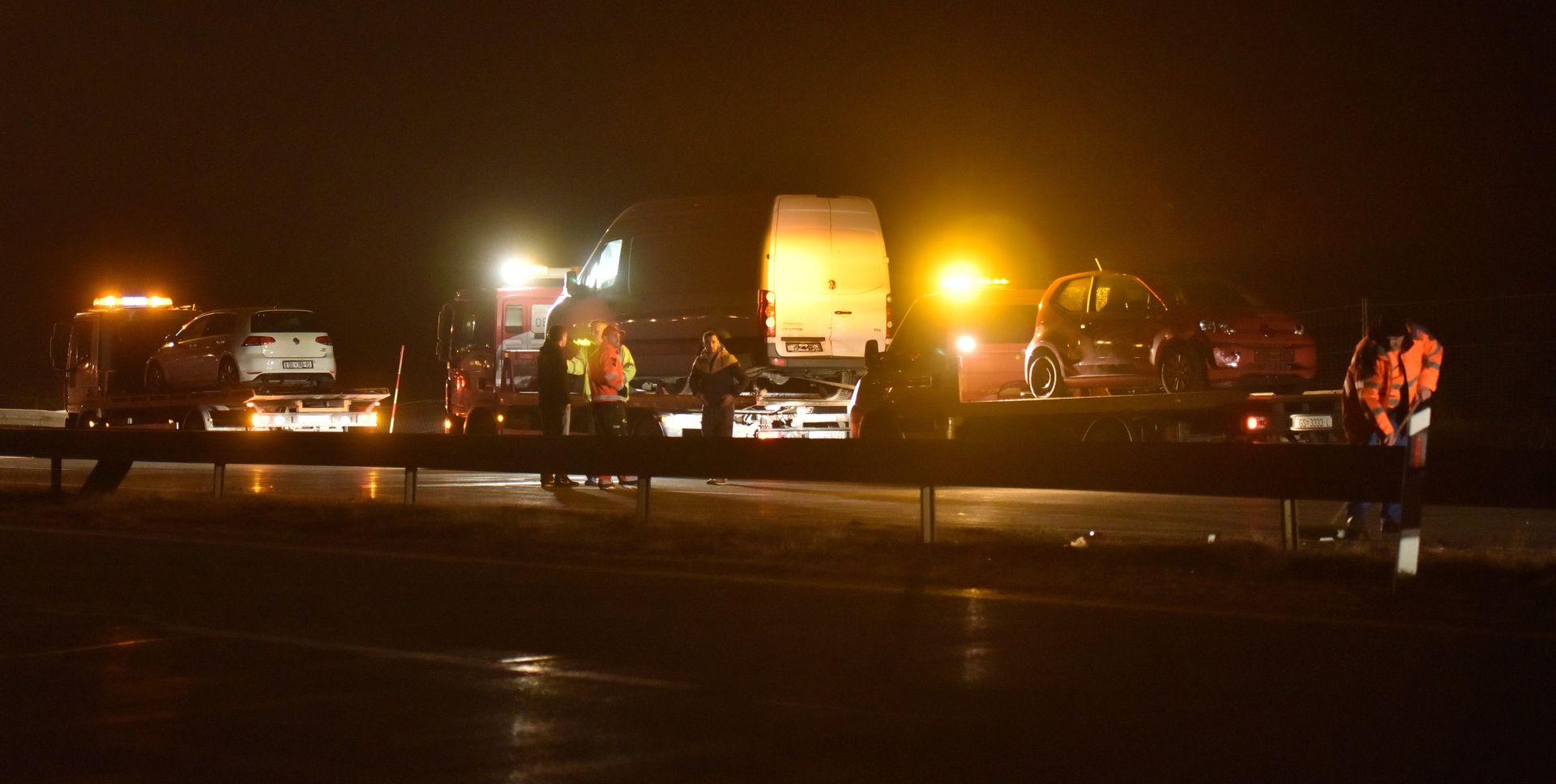17.02.2017., Zadar - Lancani sudar nekoliko vozila na autocesti A1 kod izlaza Gornja Ploca. U nesreci su sudjelovala i dva slepera. Prema prvim nesluzbenim informacijama, ozlijedjenih nema.  
Photo: Dino Stanin/PIXSELL