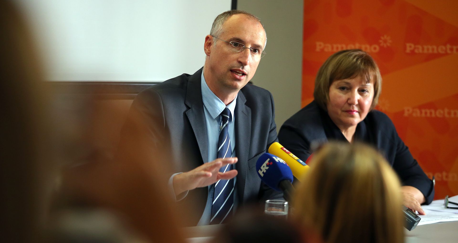 23.08.2016., Zagreb - Stranka Pametno na konferenciji za medije  predstavila je svoj izborni program za oporavak Hrvatske. 
Program su predstavili Maja Vehovec i Ivica Puljak.
Photo: Jurica Galoic/PIXSELL