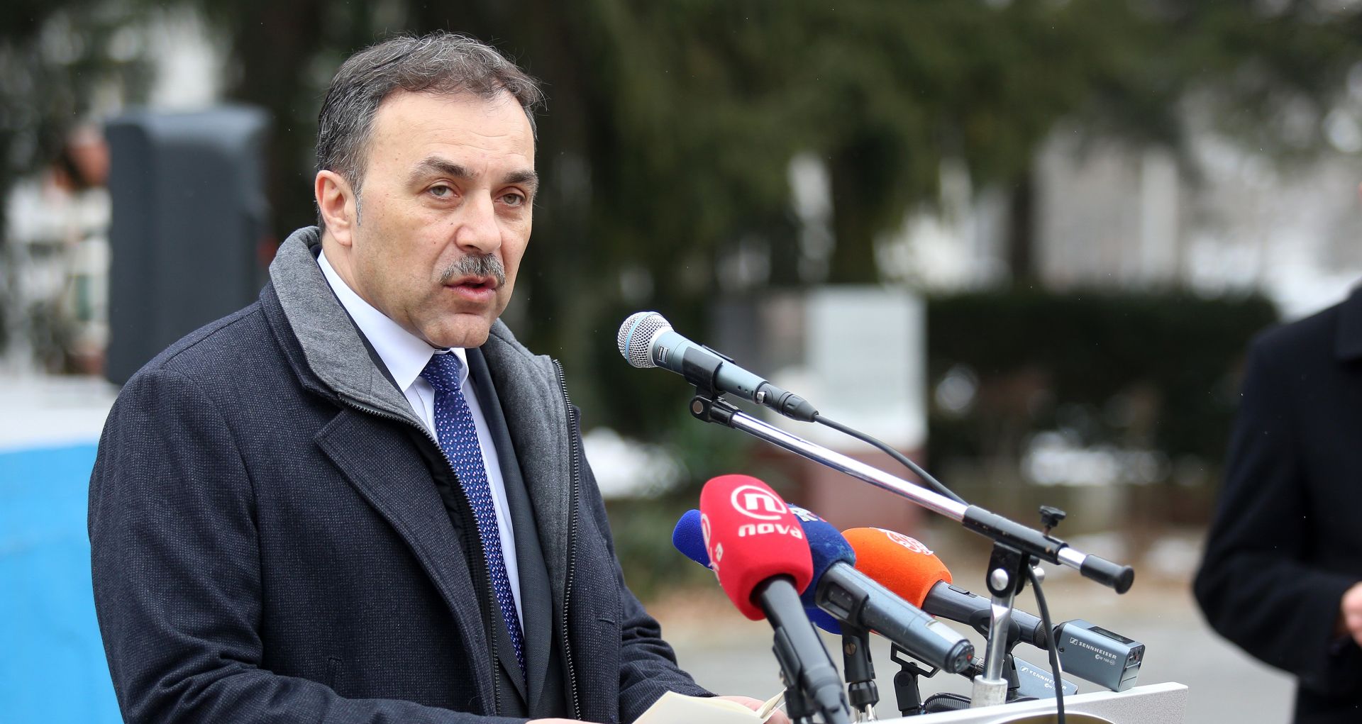 25.01.2017., Zagreb - Na policijskoj akademiji ministar unutarnjih poslova Vlaho Orepic, svecano je urucio kljuceve 23 nova multifunkcionalna vozila -  Schengen busa za pojacani nadzor drzavne granice, granicnim policajcima. Ministar unutarnjih poslova Vlaho Orepic. Photo: Borna Filic/PIXSELL