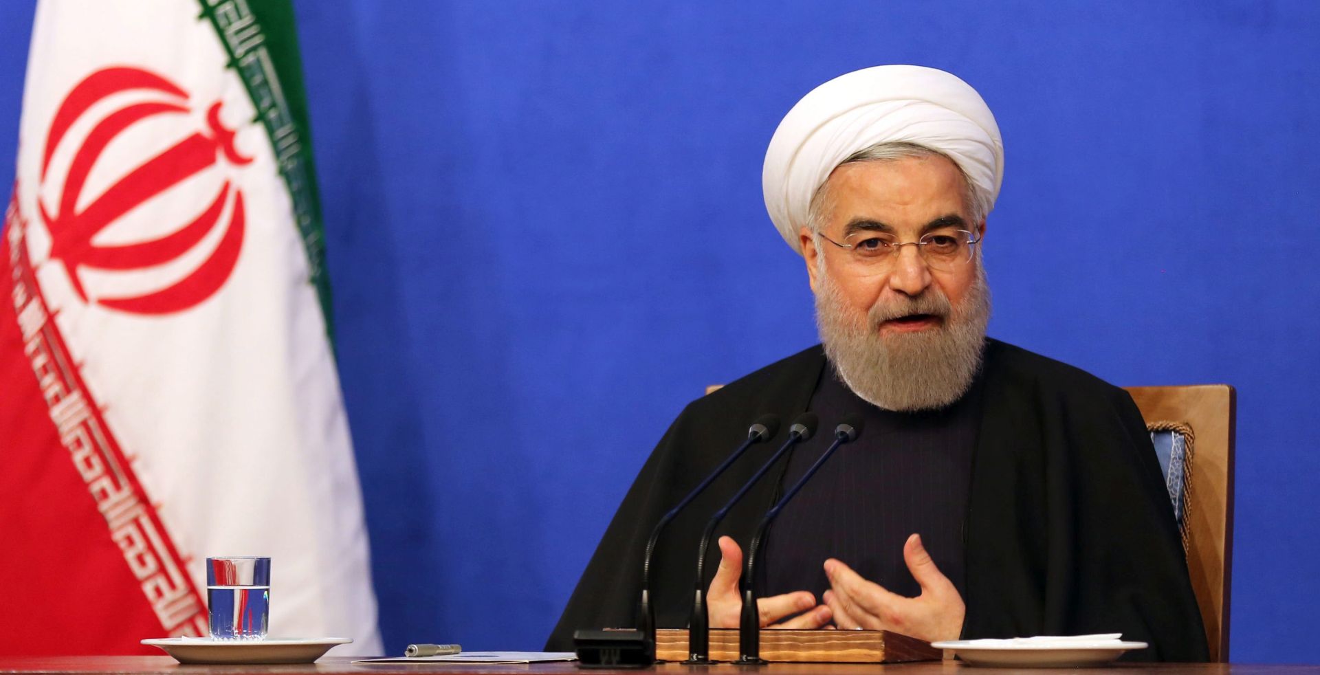 epa05197891 Iranian President Hassan Rouhani speaks during a press conference in Tehran, Iran, 06 March 2016. Media reported that Rouhani said Iranian people have shown with their votes during the parliamentary and Assembly of Experts elections in last month that they want reconciliation and no more tensions with the outside World.  EPA/ABEDIN TAHERKENAREH