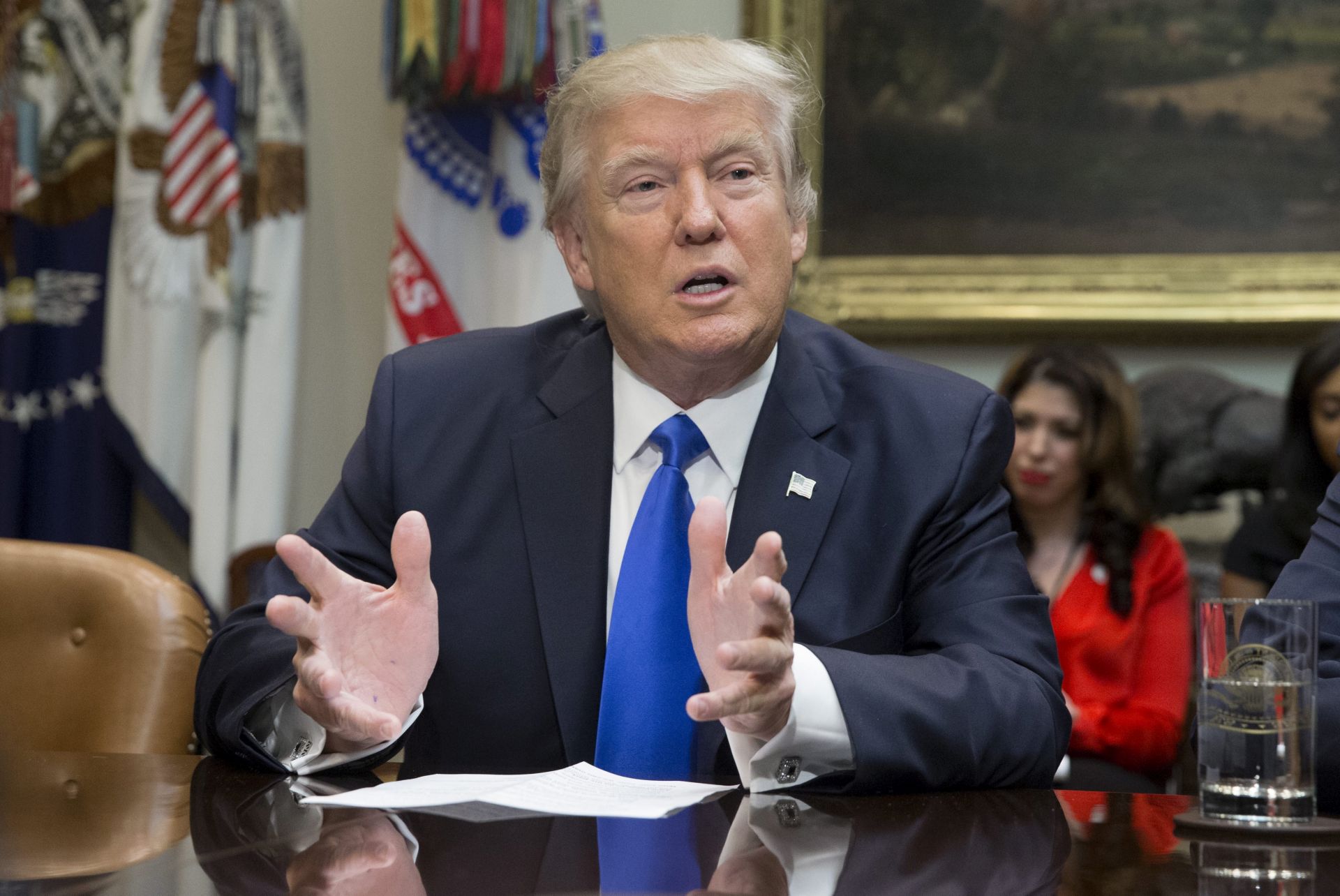 epa05764935 US President Donald J. Trump speaks during a meeting on African American History Month, in the Roosevelt Room of the White House in Washington, DC, USA, 01 February 2017.  EPA/MICHAEL REYNOLDS / POOL