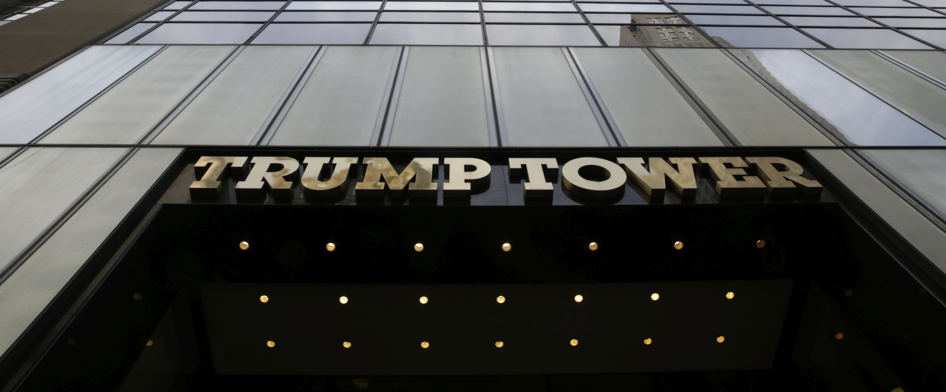 epa05832611 (FILE) - A general view of Trump Tower in New York, New York, USA, 31 May 2016 (reissued 06 March 2017). US President Trump on 05 March 2017 demanded from Congress to investigate an alleged wire-tapping of Trump's offices by Obama during his election campaign. Obama's spokesman has dismissed Trump's claims as 'simply false' and Trump not offered any evidence for his claims.  EPA/JASON SZENES