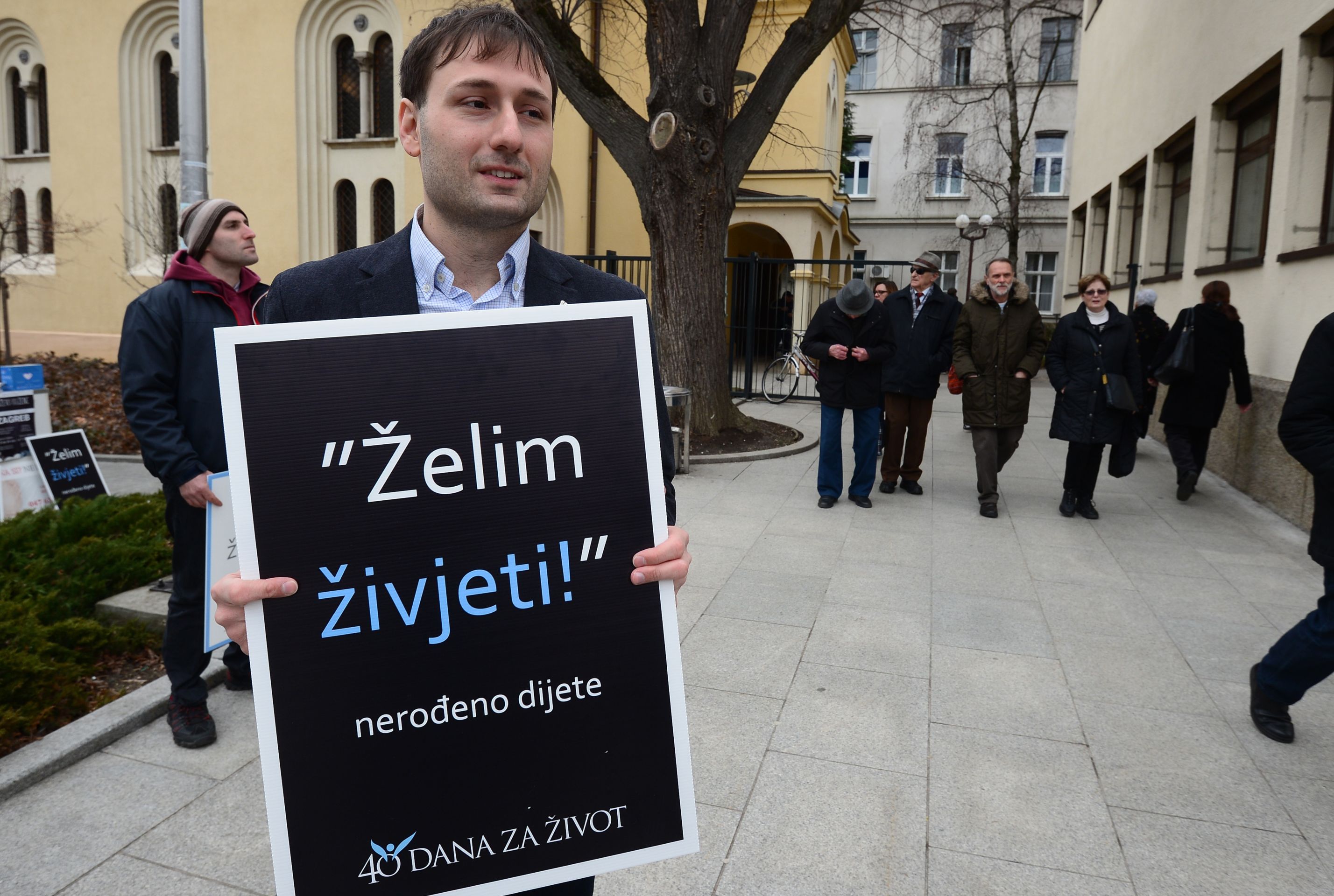 02.03.2017. , Zagreb - Molitva udruge 40 dana za zivot ispred bolnice Sestara Milosdrnica u Vinogradskoj ulici. Ante Caljkusic. Photo: Marko Prpic/PIXSELL