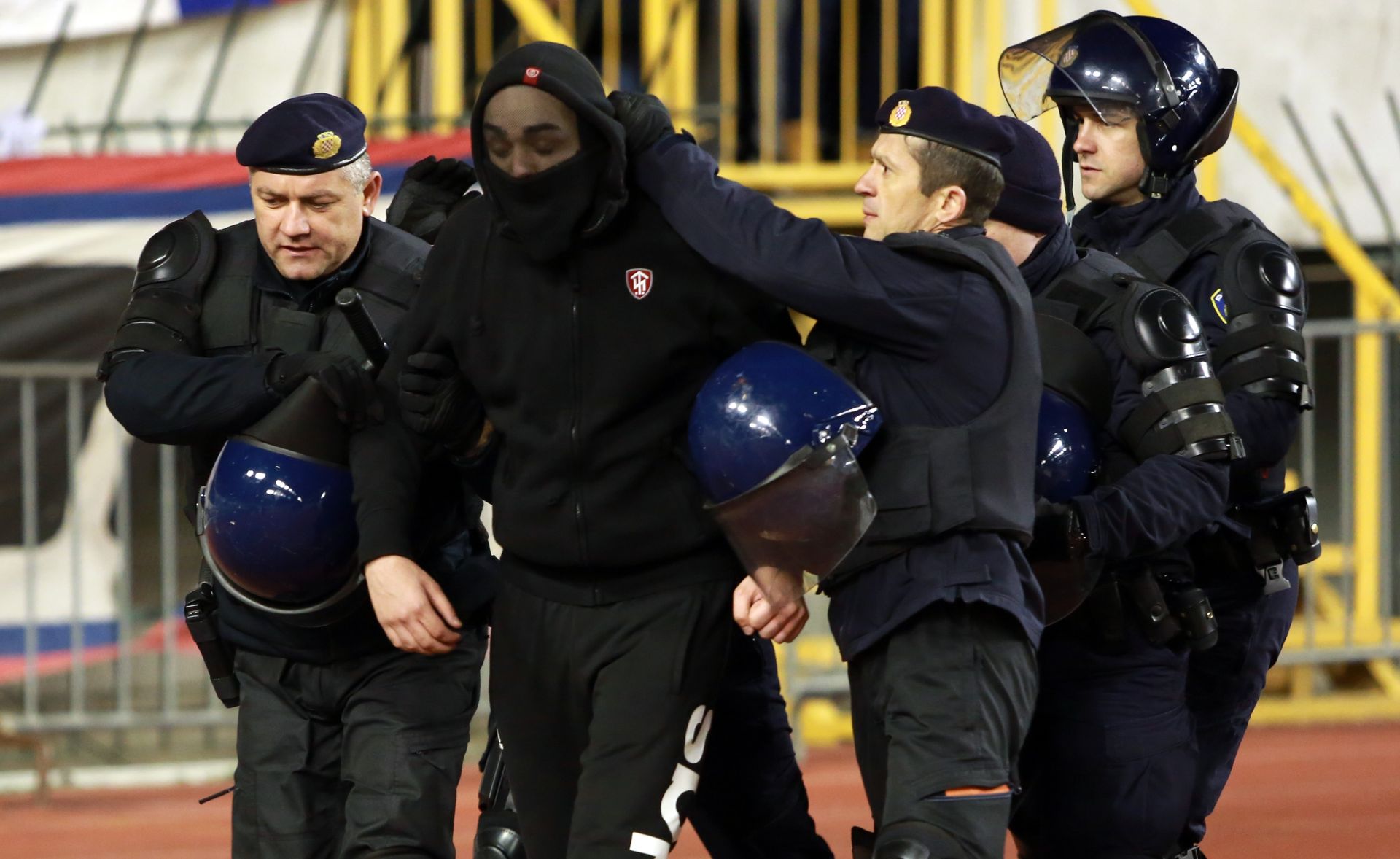 11.03.2017., Split - Utakmica 24. Kola MAXtv Prve lige izmedju HNK Hajduk i HNK Rijeka. Maskirani huligan utrcao na teren sa sipkom u ruci.
Photo: Miranda Cikotic/PIXSELL
