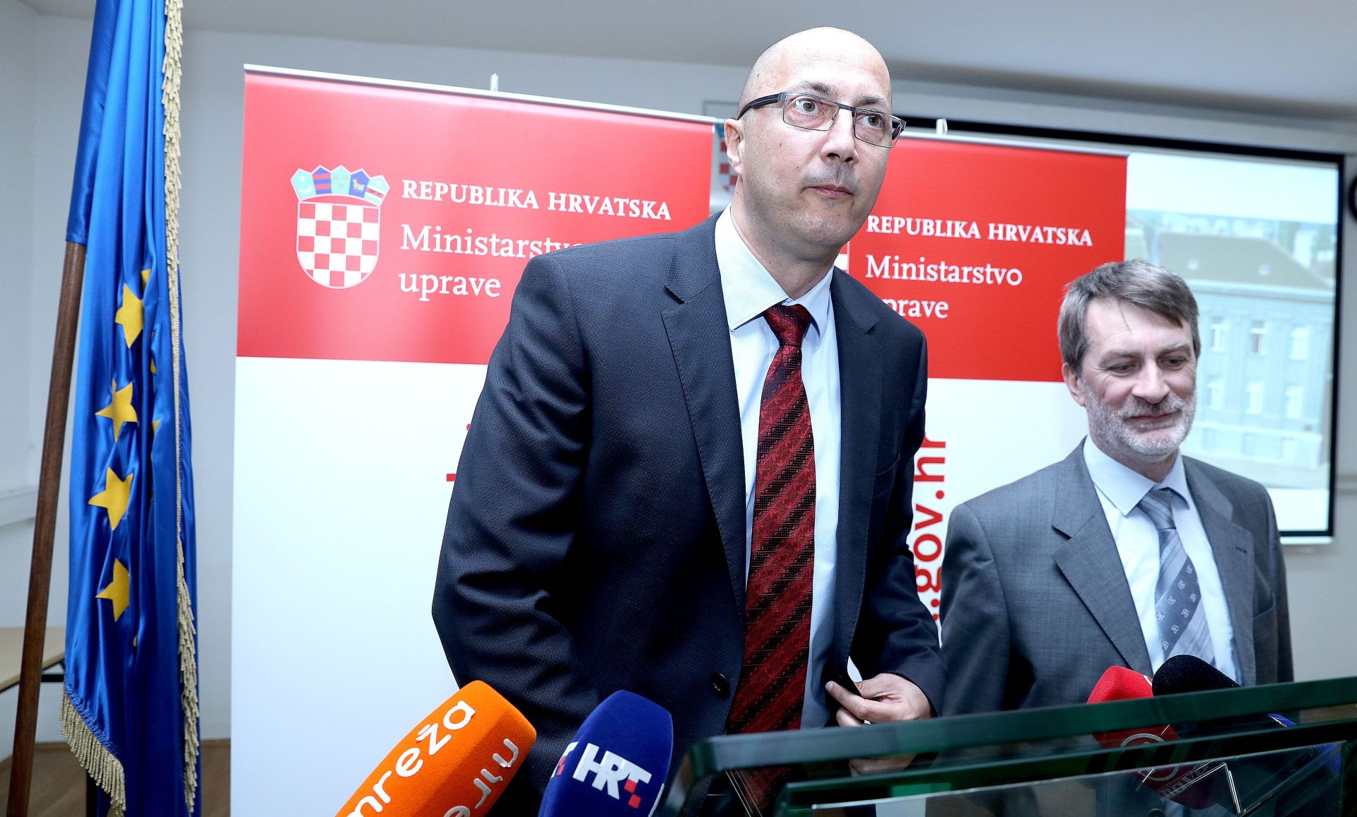 13.03.2017., Zagreb - Mnistar uprave Ivan Kovacic odrzao je konferenciju za medije o slucaju sluzbenica koje je zaposlio u ministarstvu. Ivan Kovacic, Ivica Relkovic. Photo: Patrik Macek/PIXSELL
