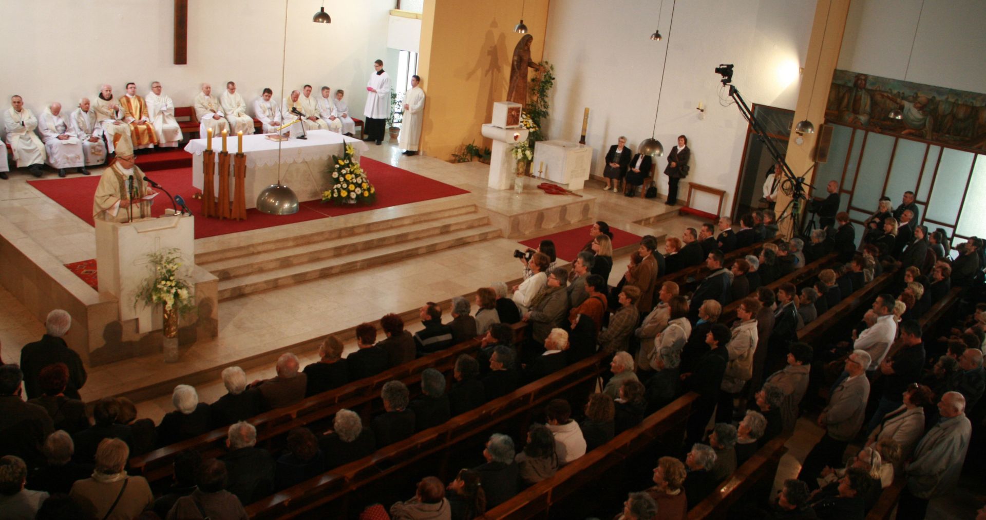 19.03.2014., Karlovac -
Diljem Karlovacke zupanije danas se obiljezava Blagdan sv. Josipa, zastitnika Domovine i grada Karlovca. U Nacionalnom svetistu sv. Josipa na Dubovcu pomocni biskup zagrebacki mons. Mijo Gorski sluzio je koncelebriranu svetu misu.
Photo: Dominik Grguric/PIXSELL