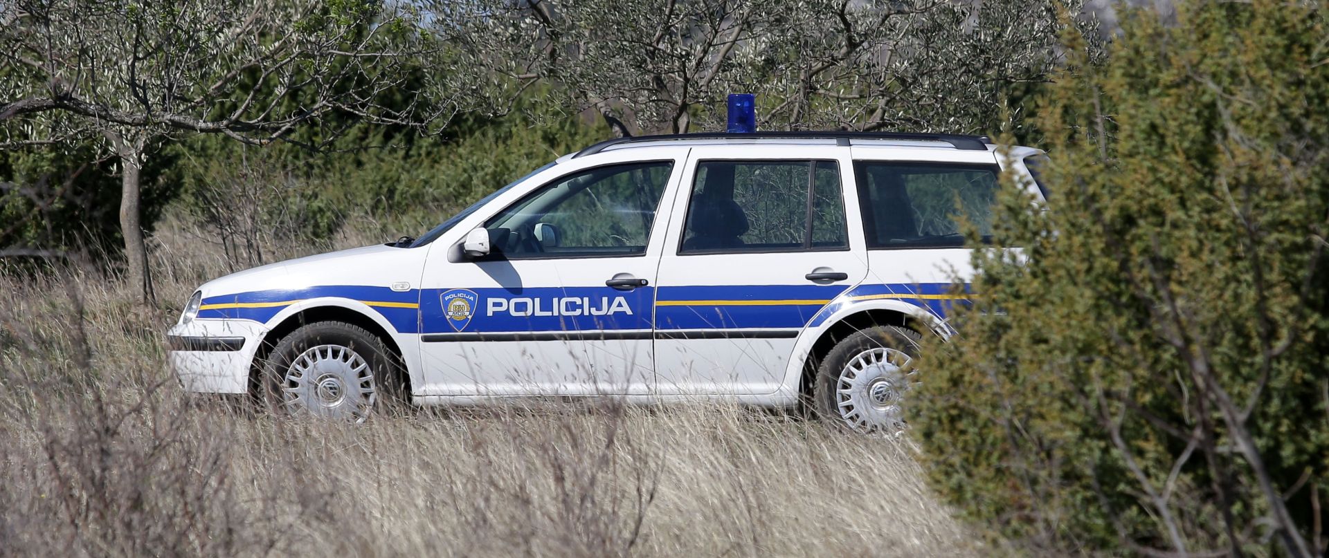 27.03.2017., Cista Velika - Policijski ocevid nakon dvostrukog ubojstva, u kojem je T.S. osumnjicen da je ubio oca i majku. Policija istrazuje maslenik u kojem je pronadjena mrtva zena, majka T.S. 
Photo: Dusko Jaramaz/PIXSELL