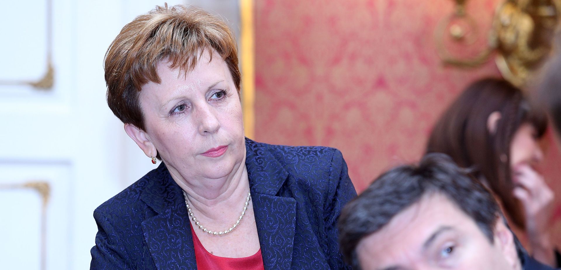 28.05.2015., Zagreb - Redovna sjednica Vlade RH odrzana u sjeni prosvjeda branitelja koji se preselio na Markov trg. Vesna Nadj. 
Photo: Patrik Macek/PIXSELL
