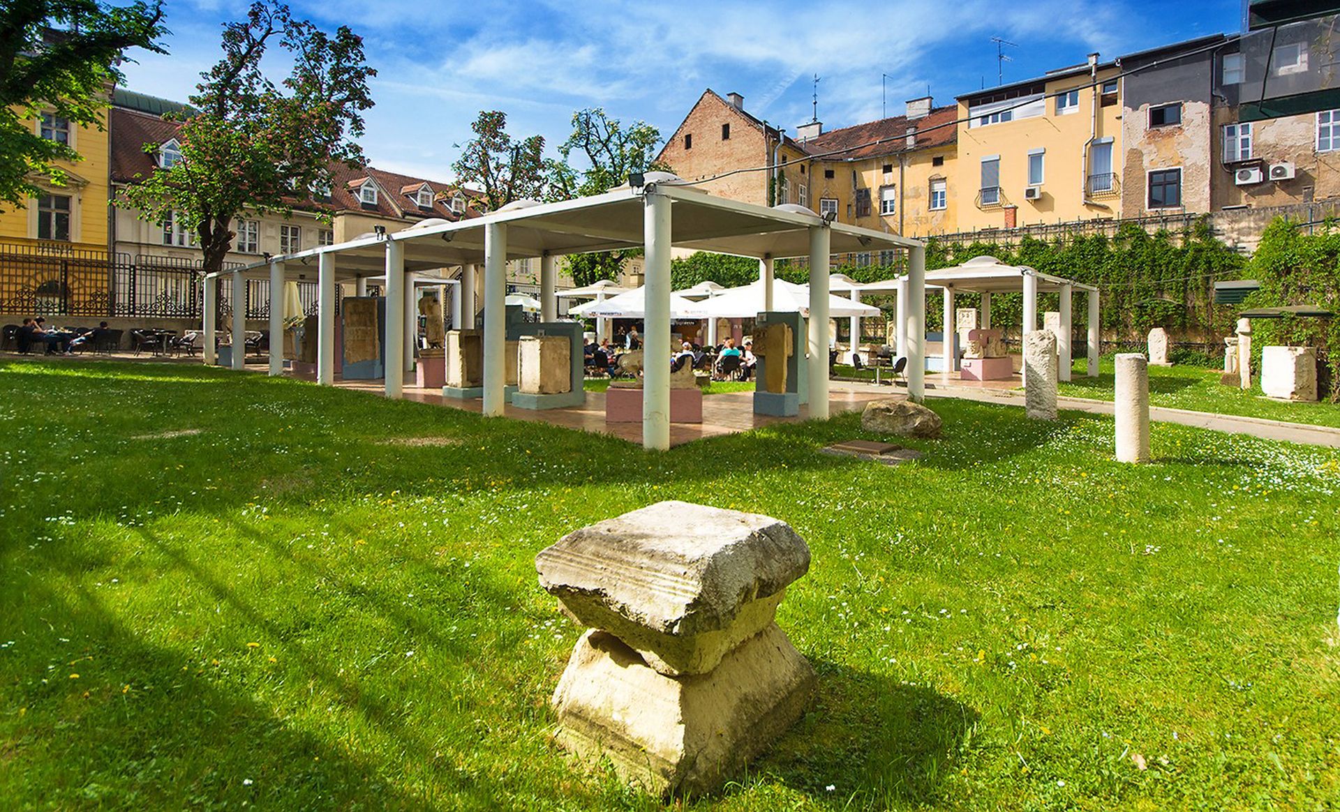 Zagreb, 16.9.2016.- Arheoloki muzej u Zagrebu pripremio je bogati izlobeni i edukativni program za jesensko-zimsku sezonu, u sklopu kojega se 20. rujna otvara i izloba "Isprièat æu ti prièu" Timke Alihodiæ, kustosice Arheolokog muzeja u Zadru.
foto HINA/ Arheoloki muzej/ Domagoj Doko/ ua