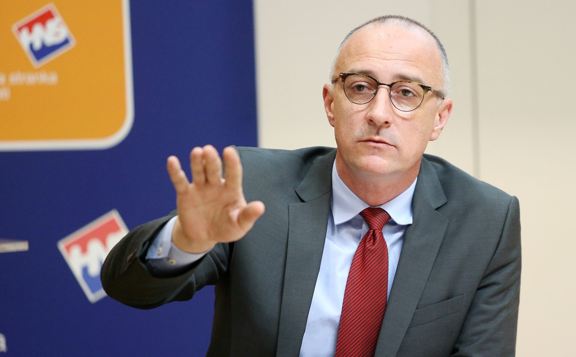 20.01.2017., Zagreb - U Sredisnjem uredu HNS-a predsjednik strane Ivan Vrdoljak predstavio model otkupa INA-e. 
Photo: Dalibor Urukalovic/PIXSELL