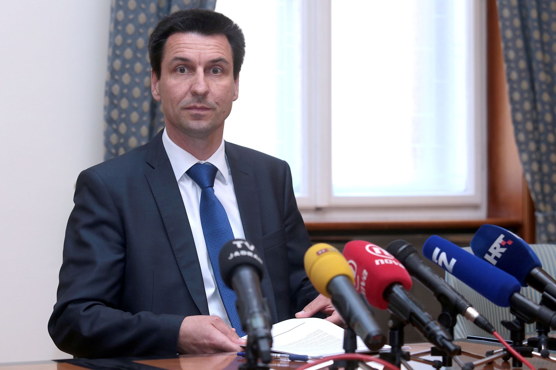 31.05.2016., Zagreb - Zastupnik Ladislav Ilcic odrzao je u Hrvatskom saboru konferenciju za medije o reformi skolstva.
Photo: Patrik Macek/PIXSELL