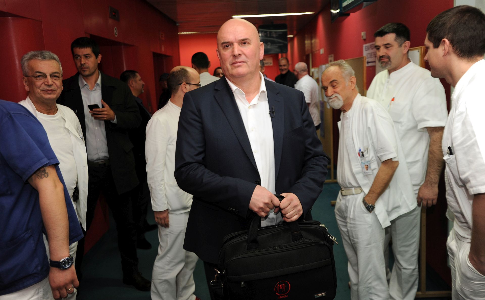 Zagreb. 10.03.2017. - Bivi ravnatelj KB Dubrava Toni Kolak odgovara ministru zdravstva Milanu Kujundiæu na njegovu izjavu u èetvrtak.
foto HINA / ml