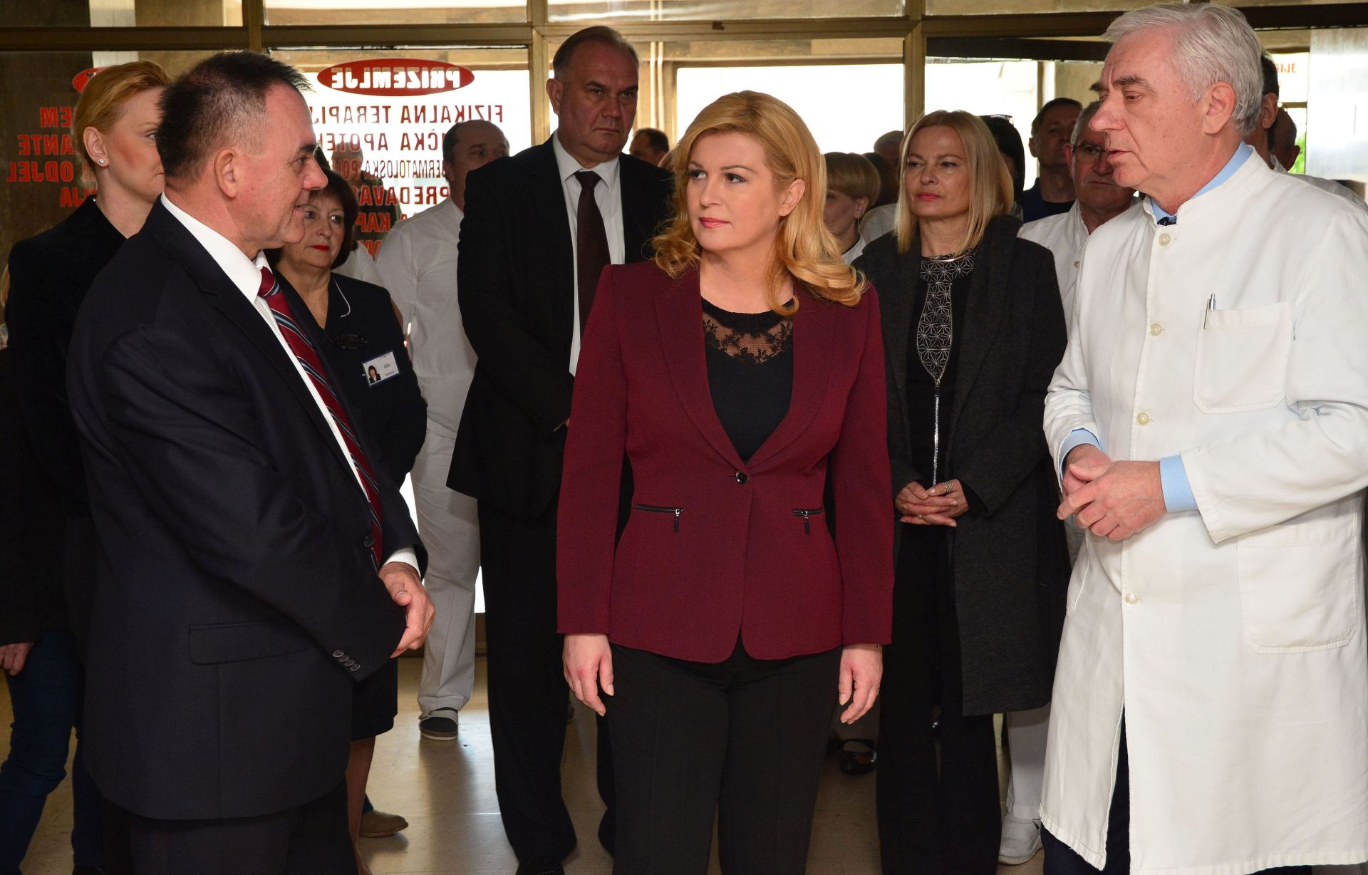 Poega, 02.03.2017. - Predsjednica Kolinda Grabar Kitaroviæ u posjeti upanijskoj opæoj bolnici u Poegi. foto HINA/ es