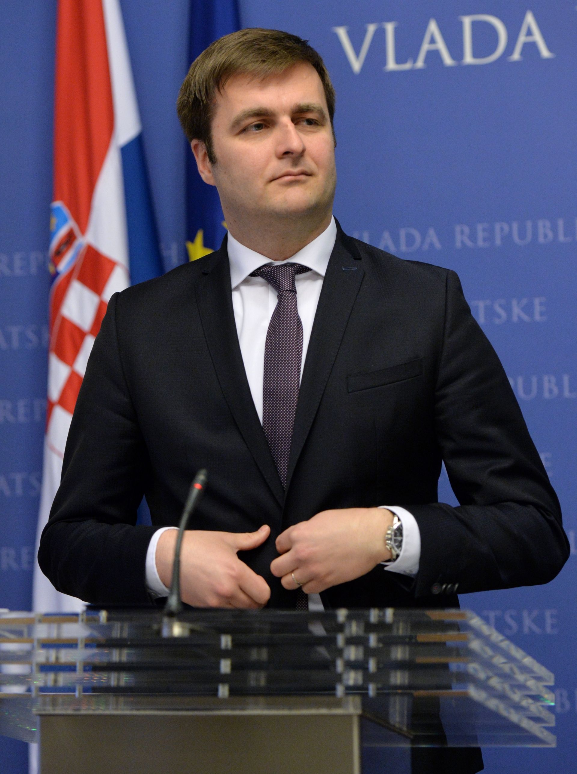 01.03.2017., Zagreb - Predsjednik Vlade Republike Hrvatske Andrej Plenkovic i ministar rada i mirovinskoga sustava Tomislav Coric predstavili su u Banskim dvorima novi paket mjera aktivne politike zaposljavanja Od mjere do karijere. 
Photo: Marko Lukunic/PIXSELL