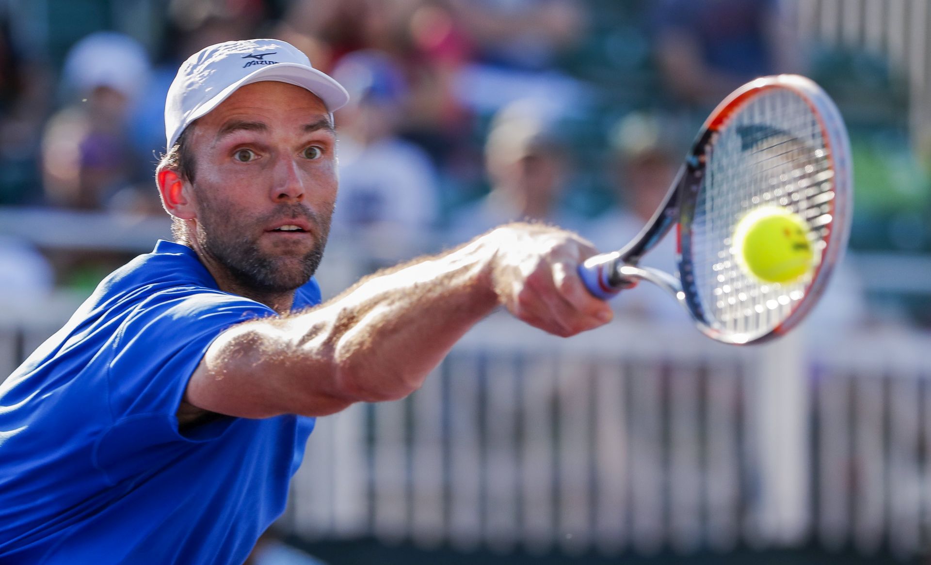 epa05874384 Ivo Karlovic of Croatia in action against Nick Kyrgios of Australia during day seven of the Miami Open tennis tournament on Key Biscayne, Miami, Florida, USA, 27 March 2017.  EPA/ERIK S. LESSER