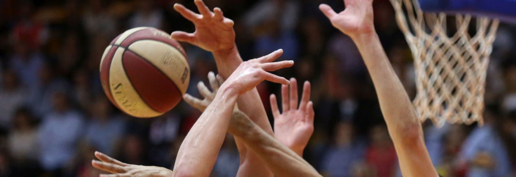 Zagreb, 02.04.2017. - utakmica polufinala doigravanja regionalne košarkaške ABA lige Cedevita - Partizan. Na fotografiji Filip Krušlin, William Hatcher, Luka Babić. 
foto HINA/ Daniel KASAP/ ml